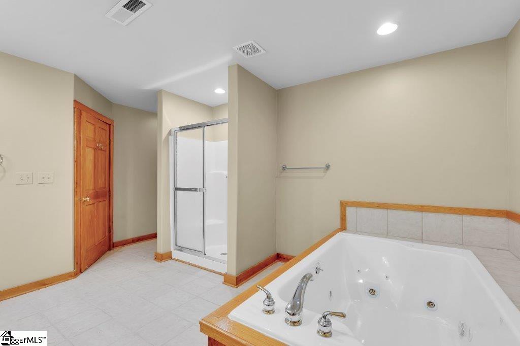 30 Gulf Stream Lane Salem, SC 29676