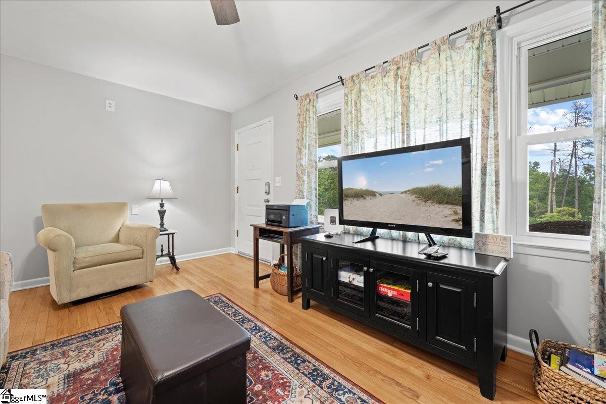 1473 E Tamassee Drive Seneca, SC 29672