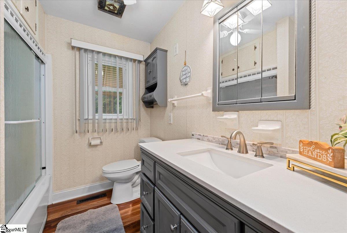 1473 E Tamassee Drive Seneca, SC 29672