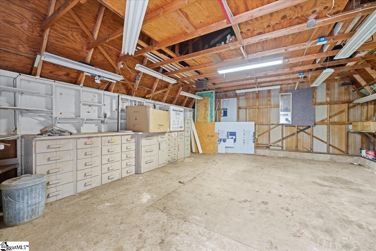 1473 E Tamassee Drive Seneca, SC 29672