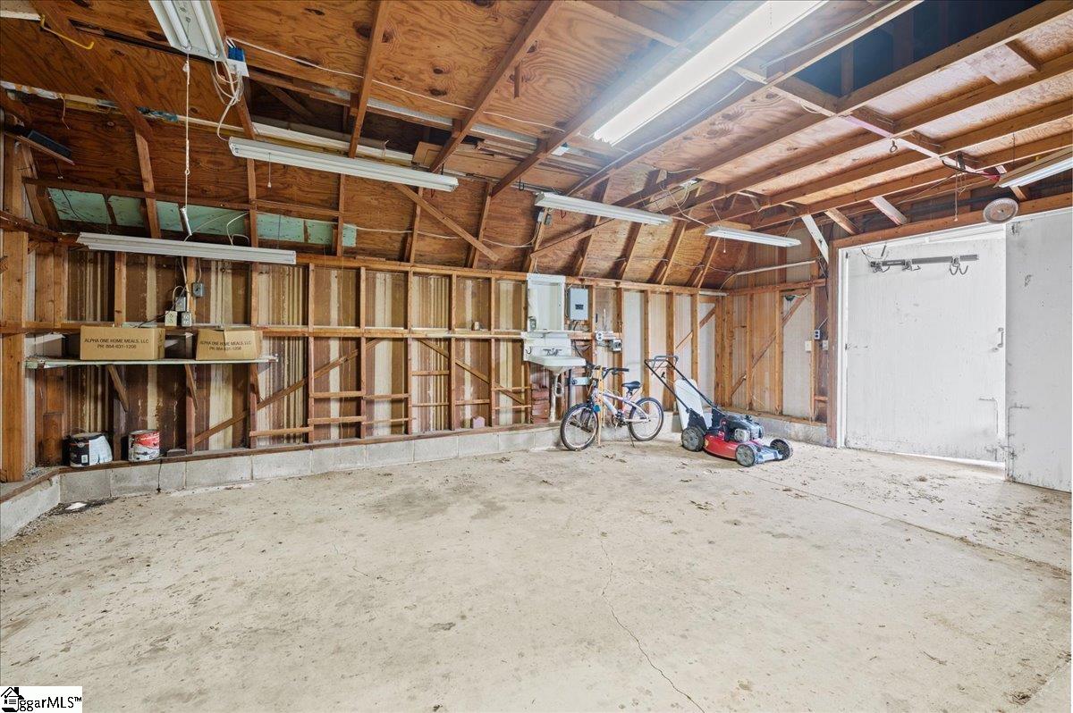 1473 E Tamassee Drive Seneca, SC 29672