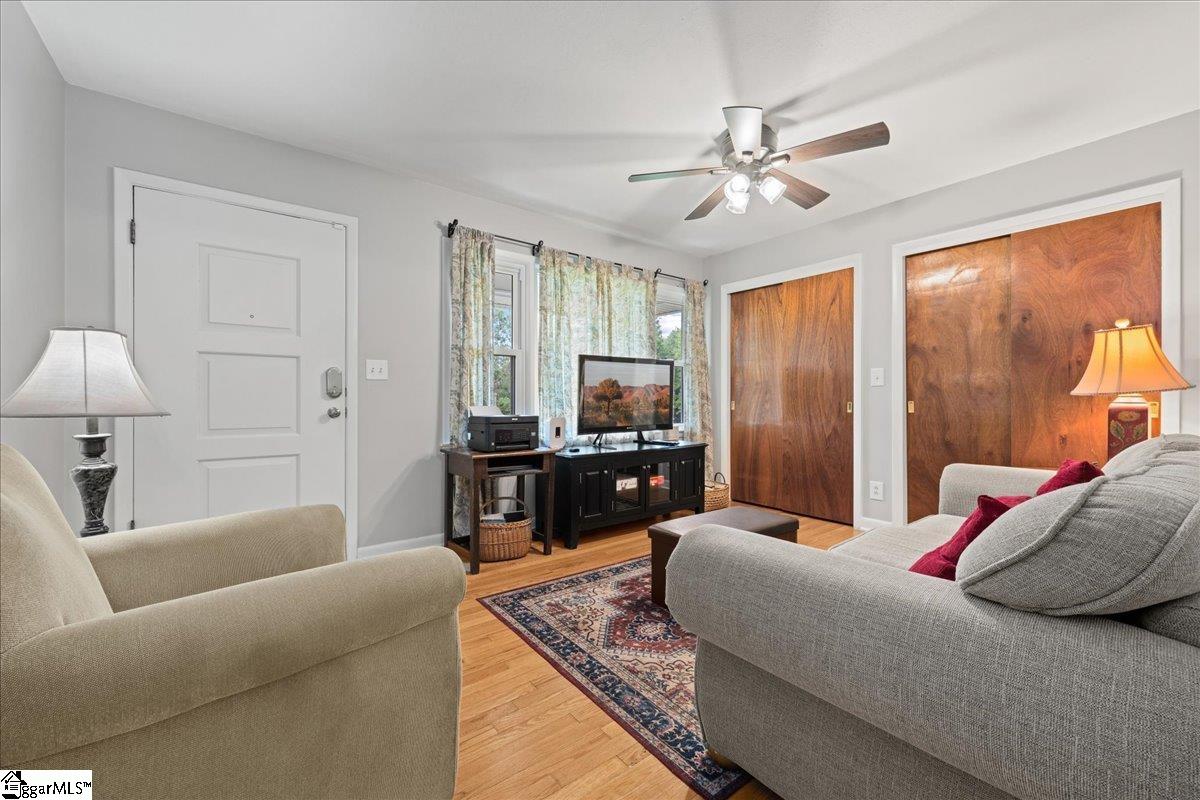 1473 E Tamassee Drive Seneca, SC 29672