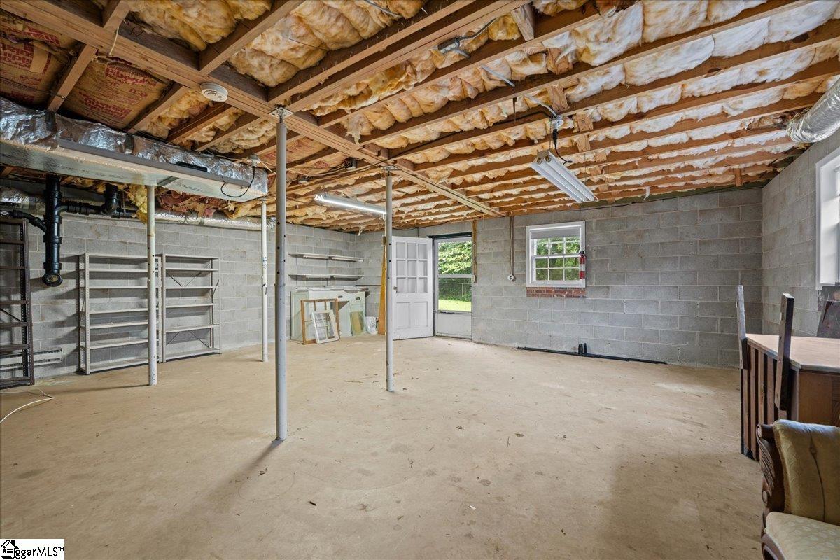 1473 E Tamassee Drive Seneca, SC 29672