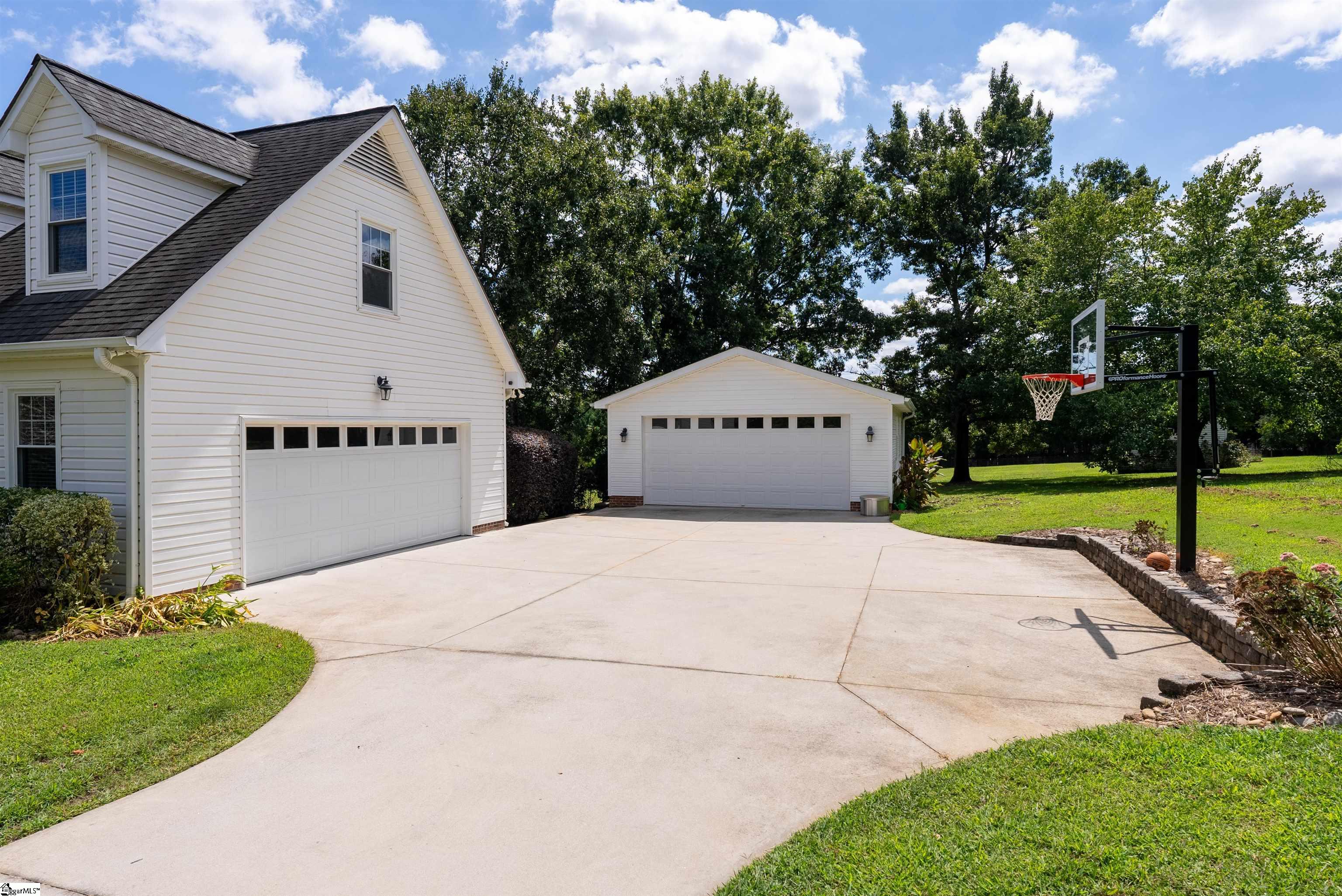 208 Bruce Meadow Road Simpsonville, SC 29681