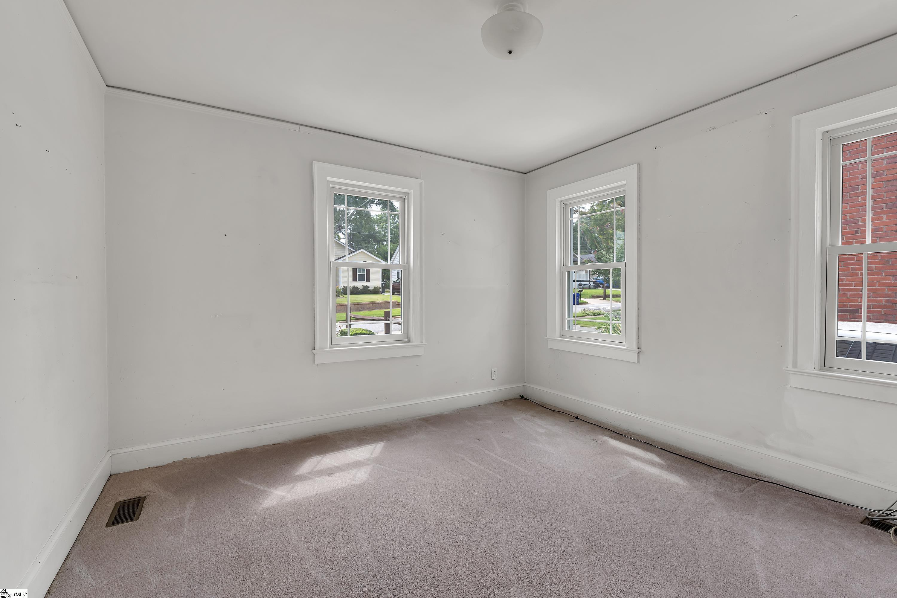 18 McAdoo Avenue Greenville, SC 29607