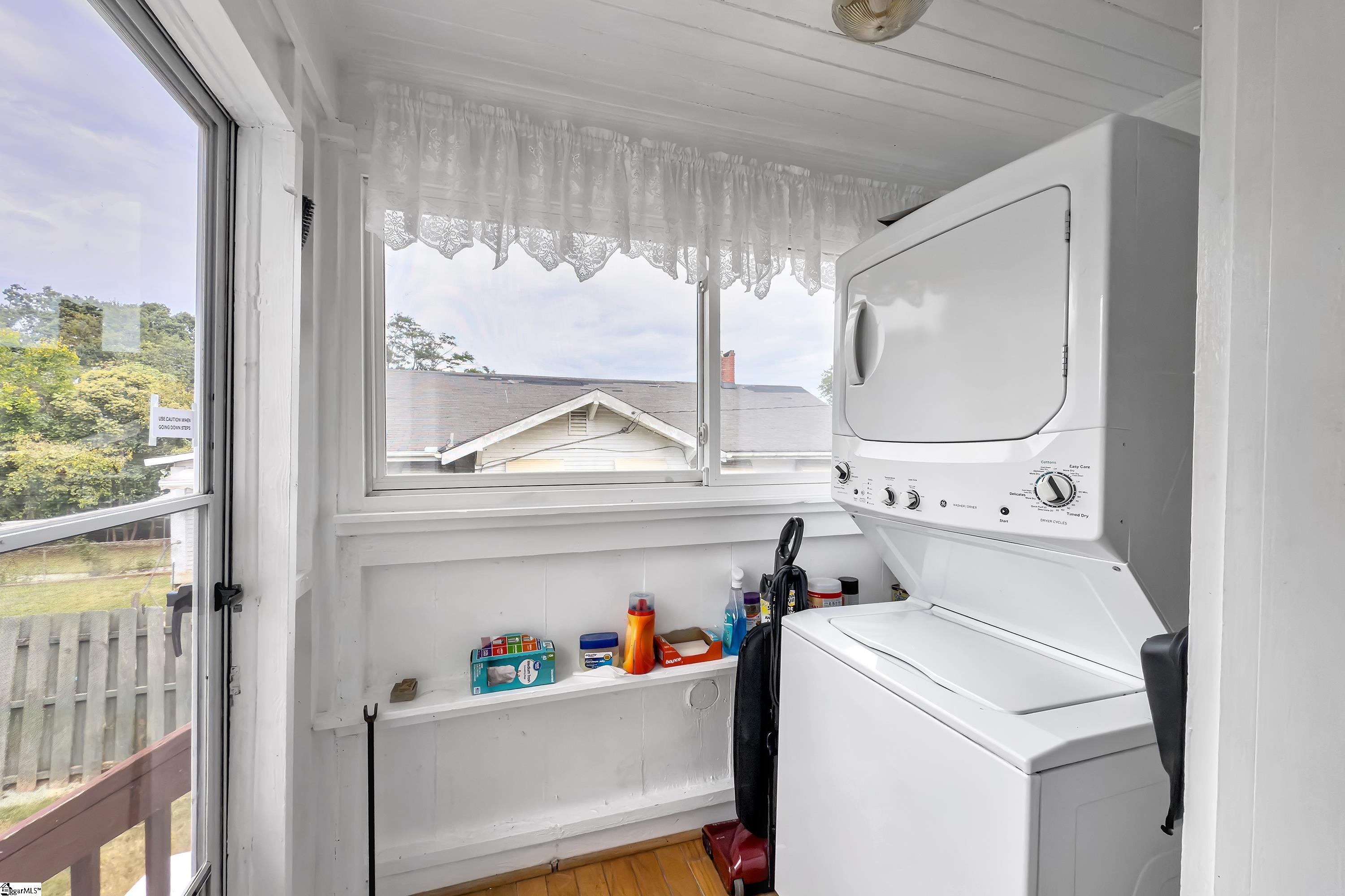 18 McAdoo Avenue Greenville, SC 29607