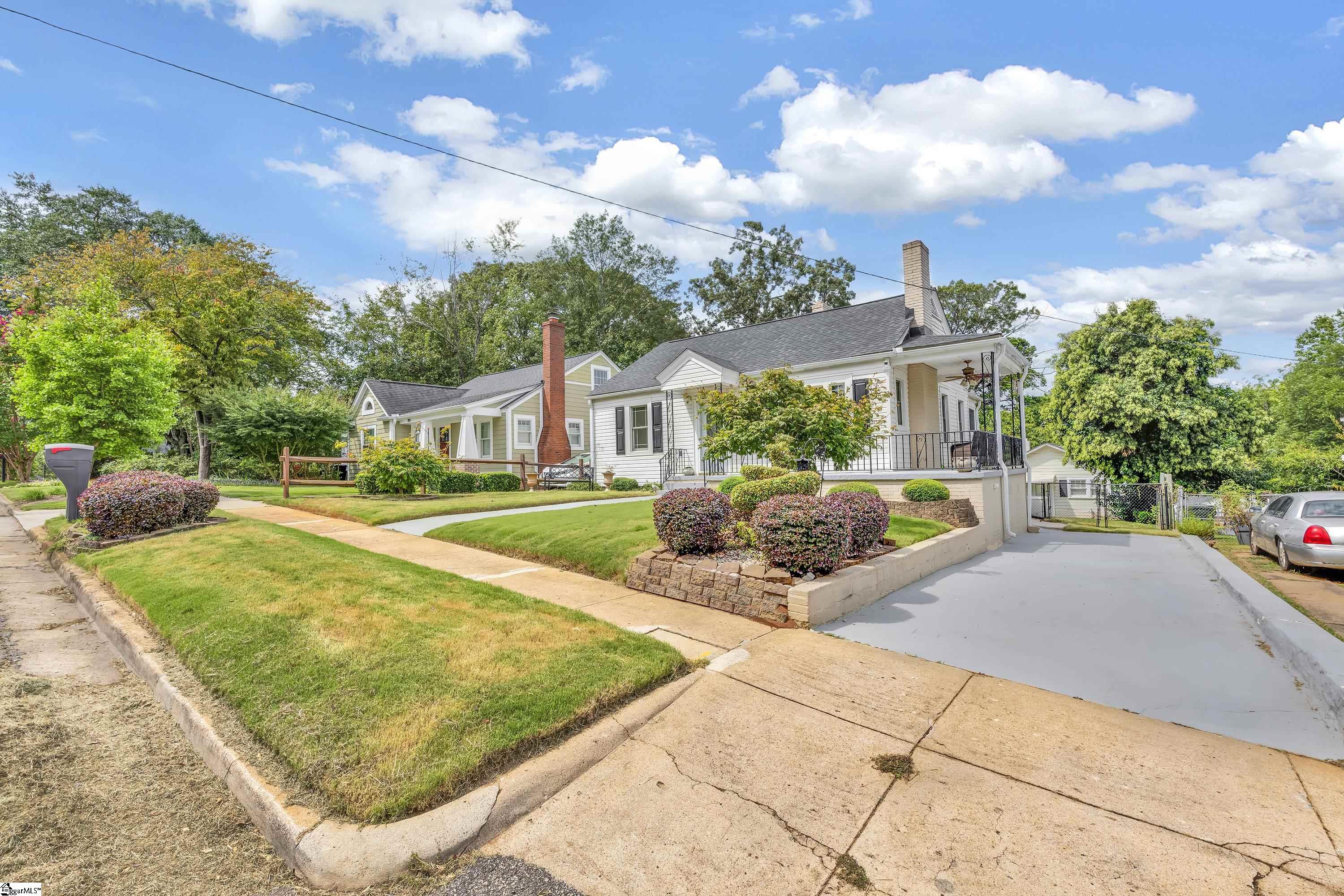 18 McAdoo Avenue Greenville, SC 29607
