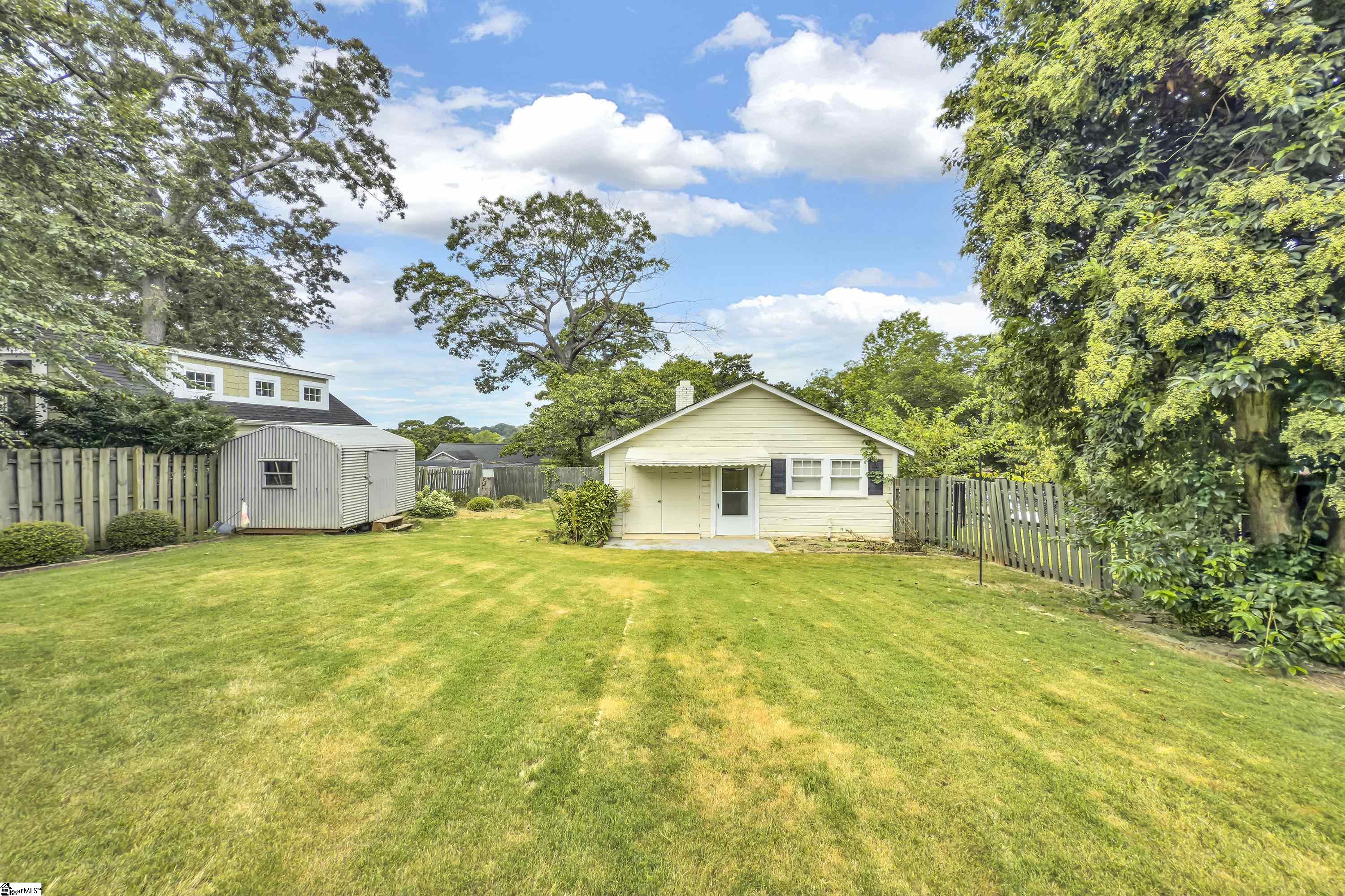 18 McAdoo Avenue Greenville, SC 29607