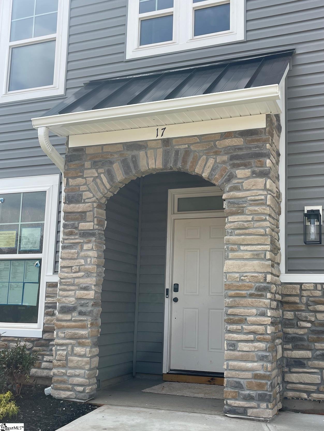 17 Sweetgrass Street Central, SC 29630