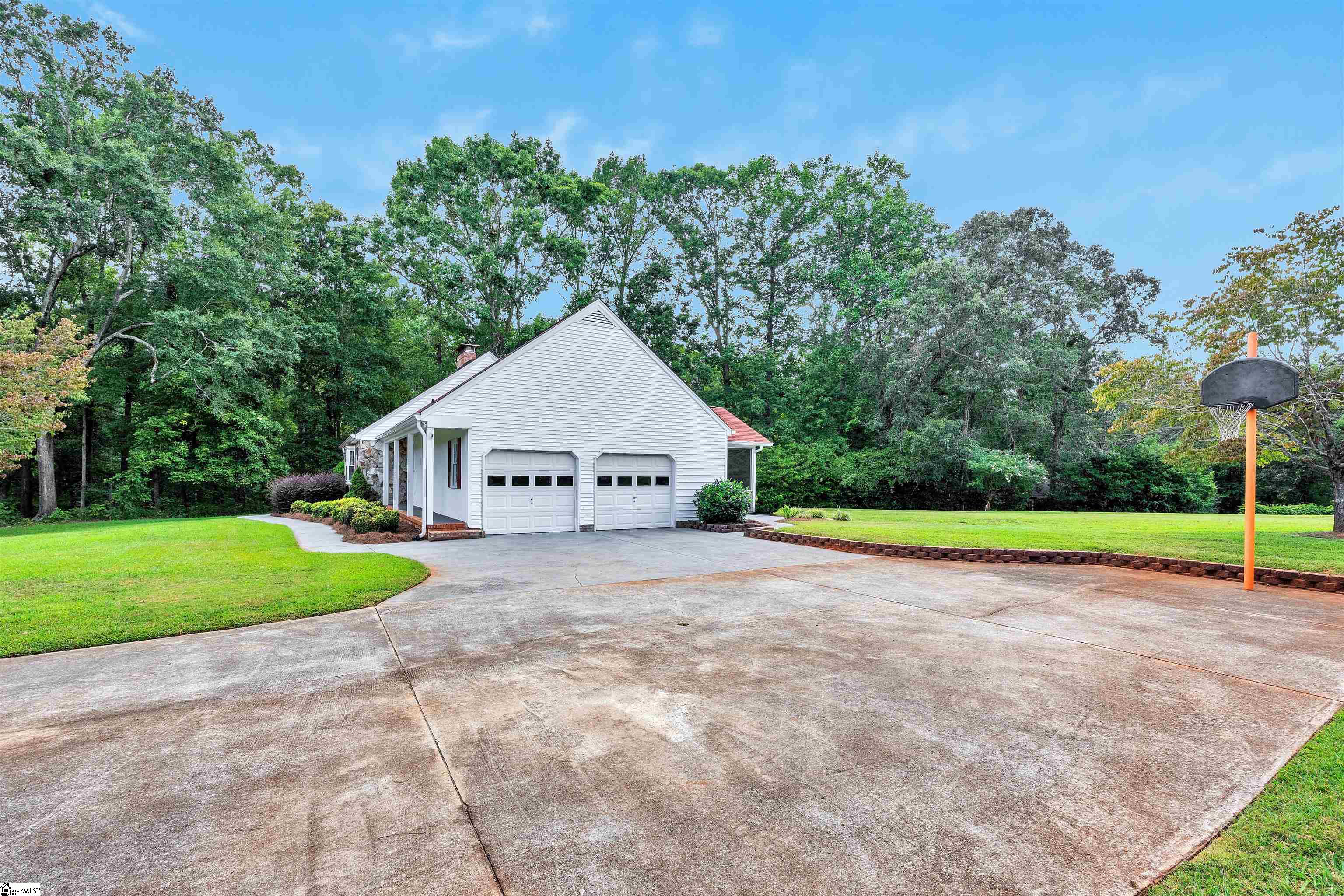 819 J C Cooper Road Fountain Inn, SC 29644