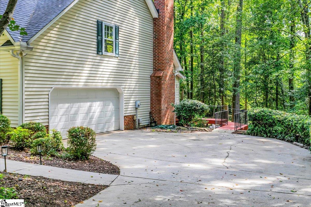 22 Crosswinds Way Greer, SC 29650