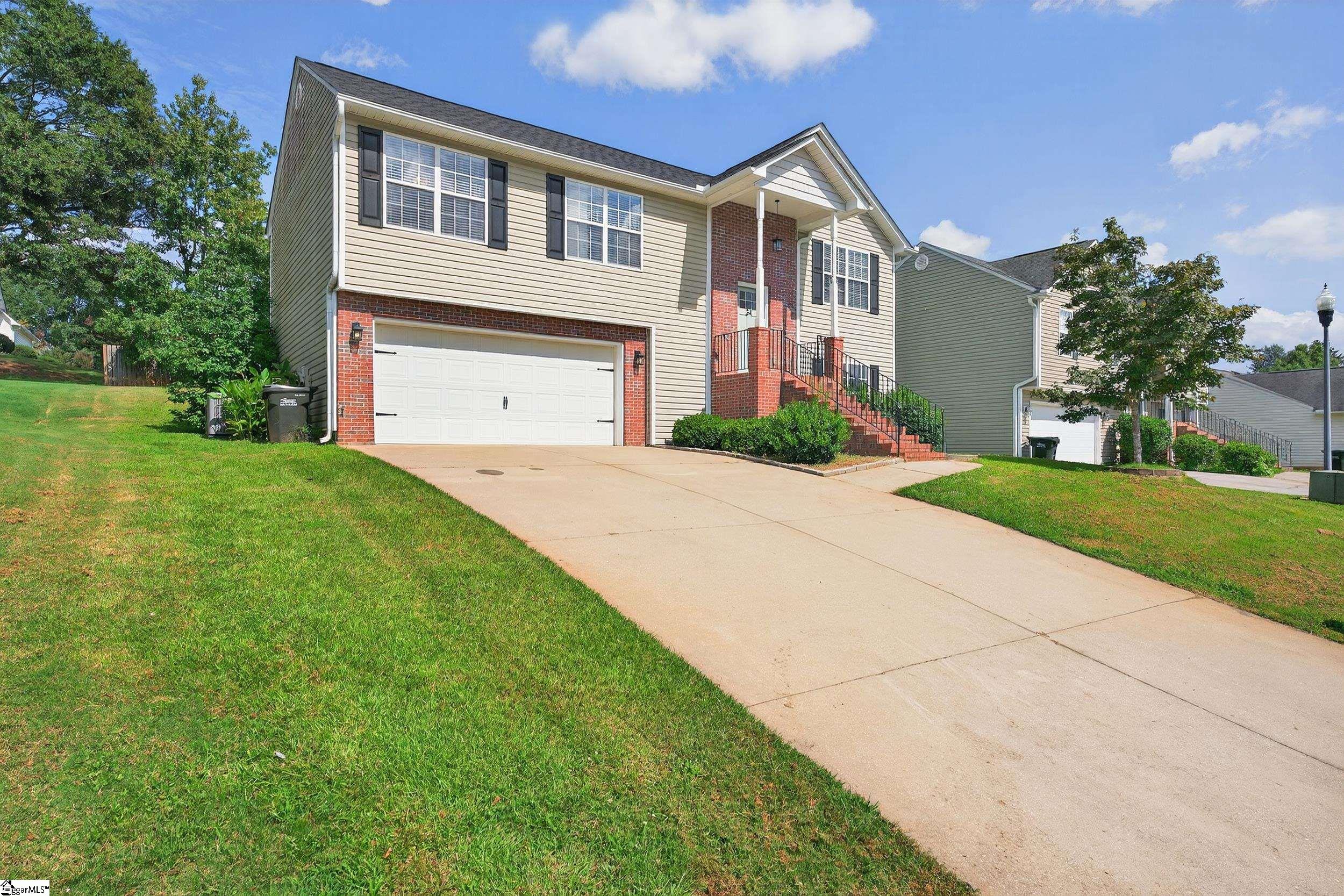 34 Spring Fellow Lane Taylors, SC 29687