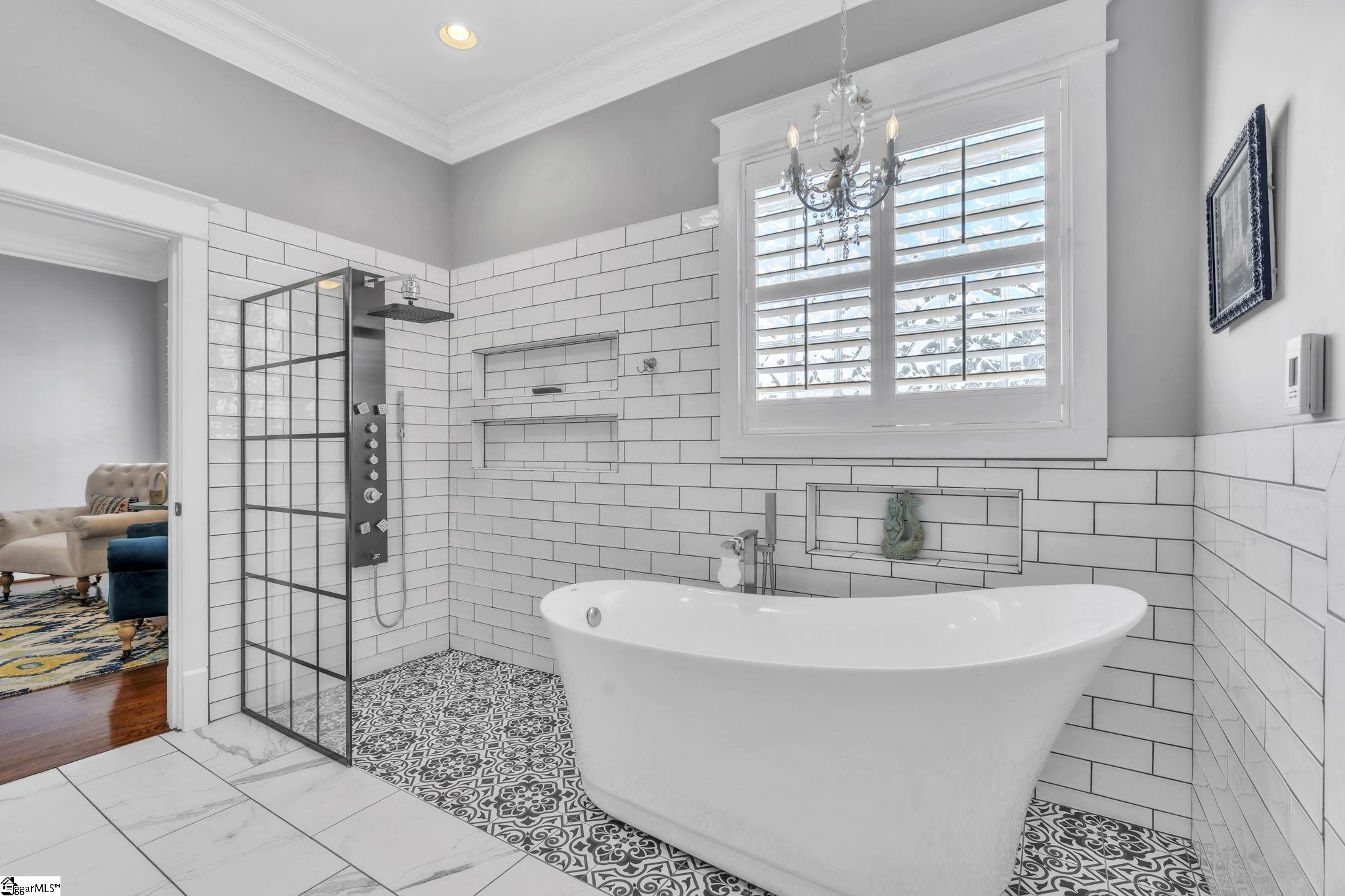 16 Plyler Drive Greenville, SC 29617