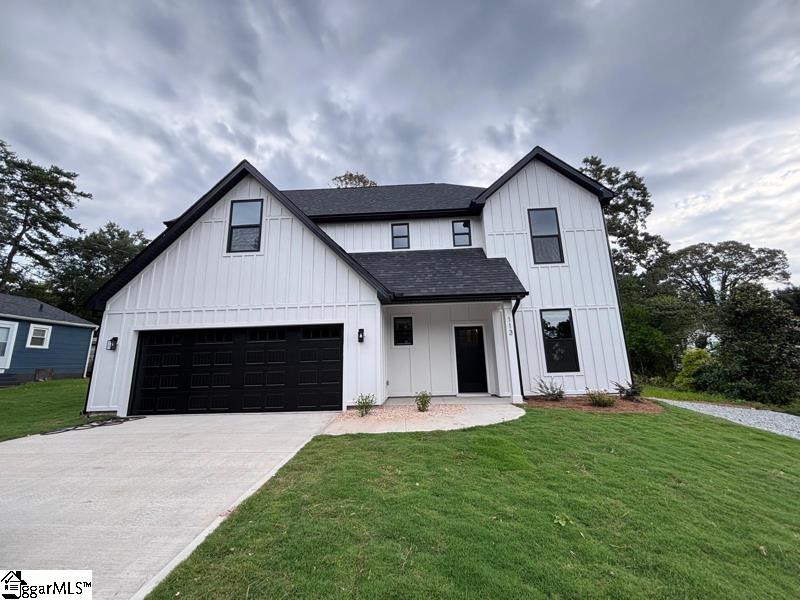 113 Charles Street Easley, SC 29640