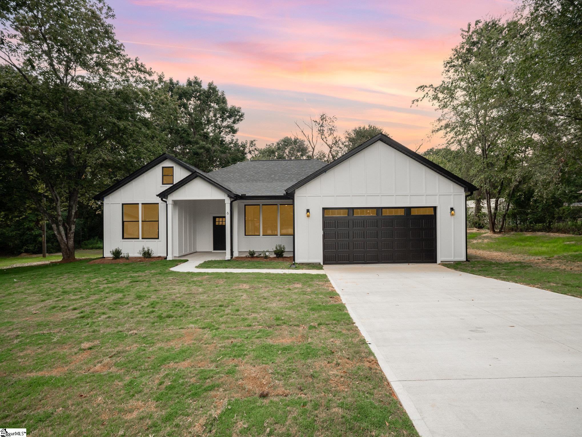 6 Gavin Place Taylors, SC 29687
