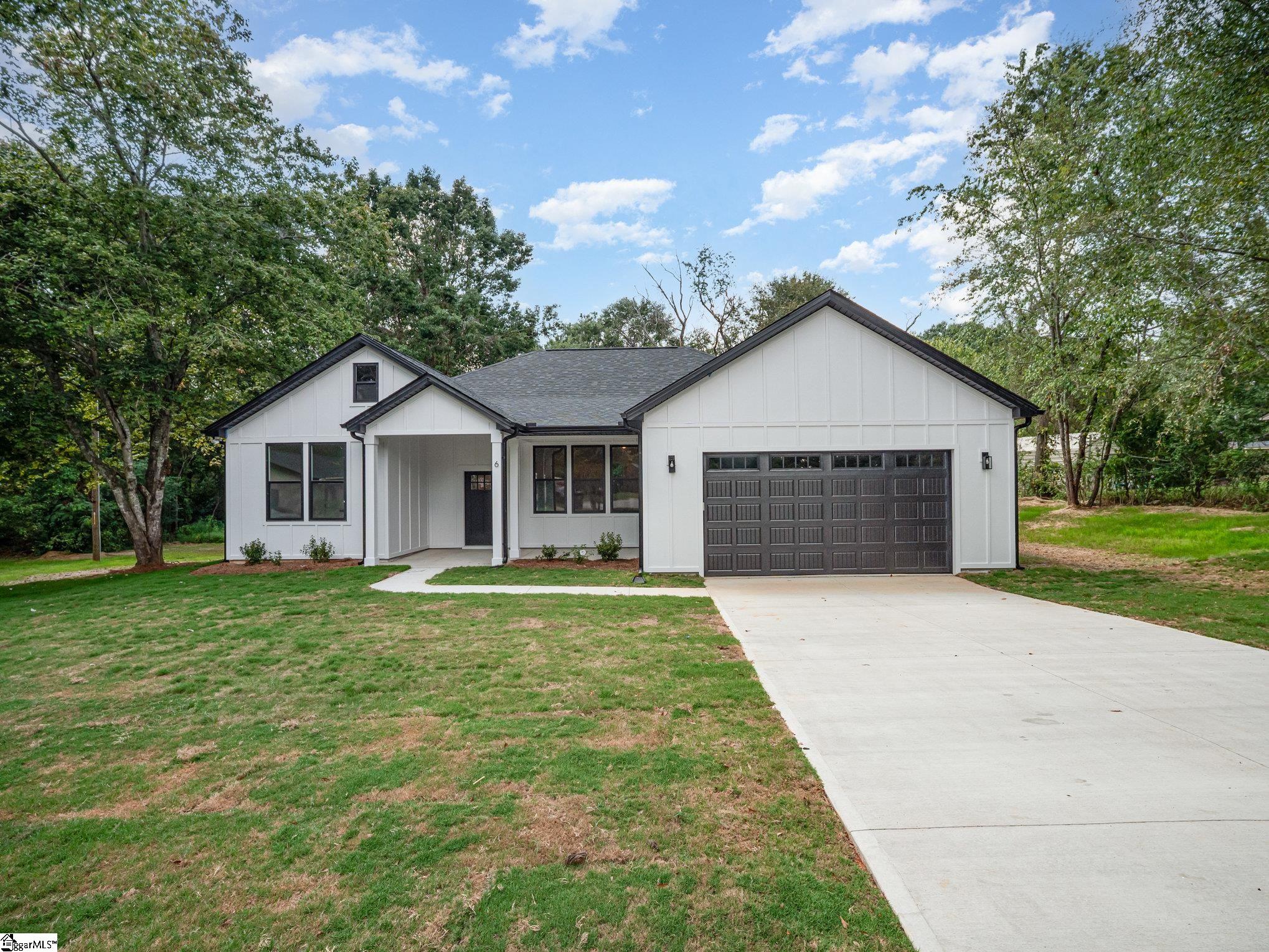 6 Gavin Place Taylors, SC 29687