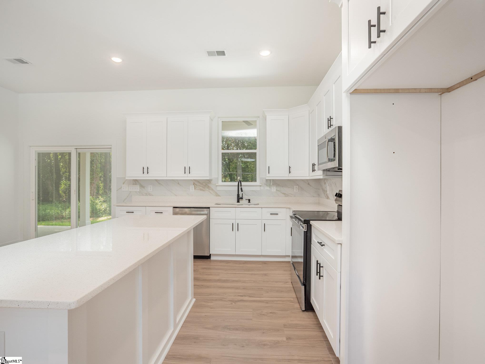 6 Gavin Place Taylors, SC 29687