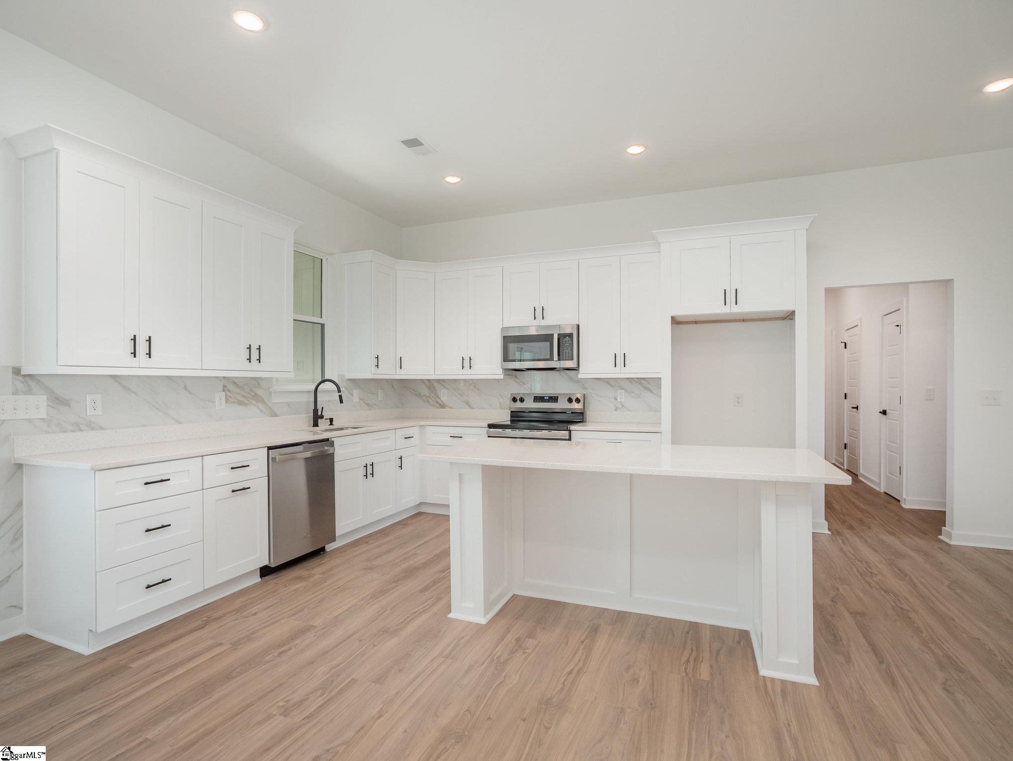 6 Gavin Place Taylors, SC 29687