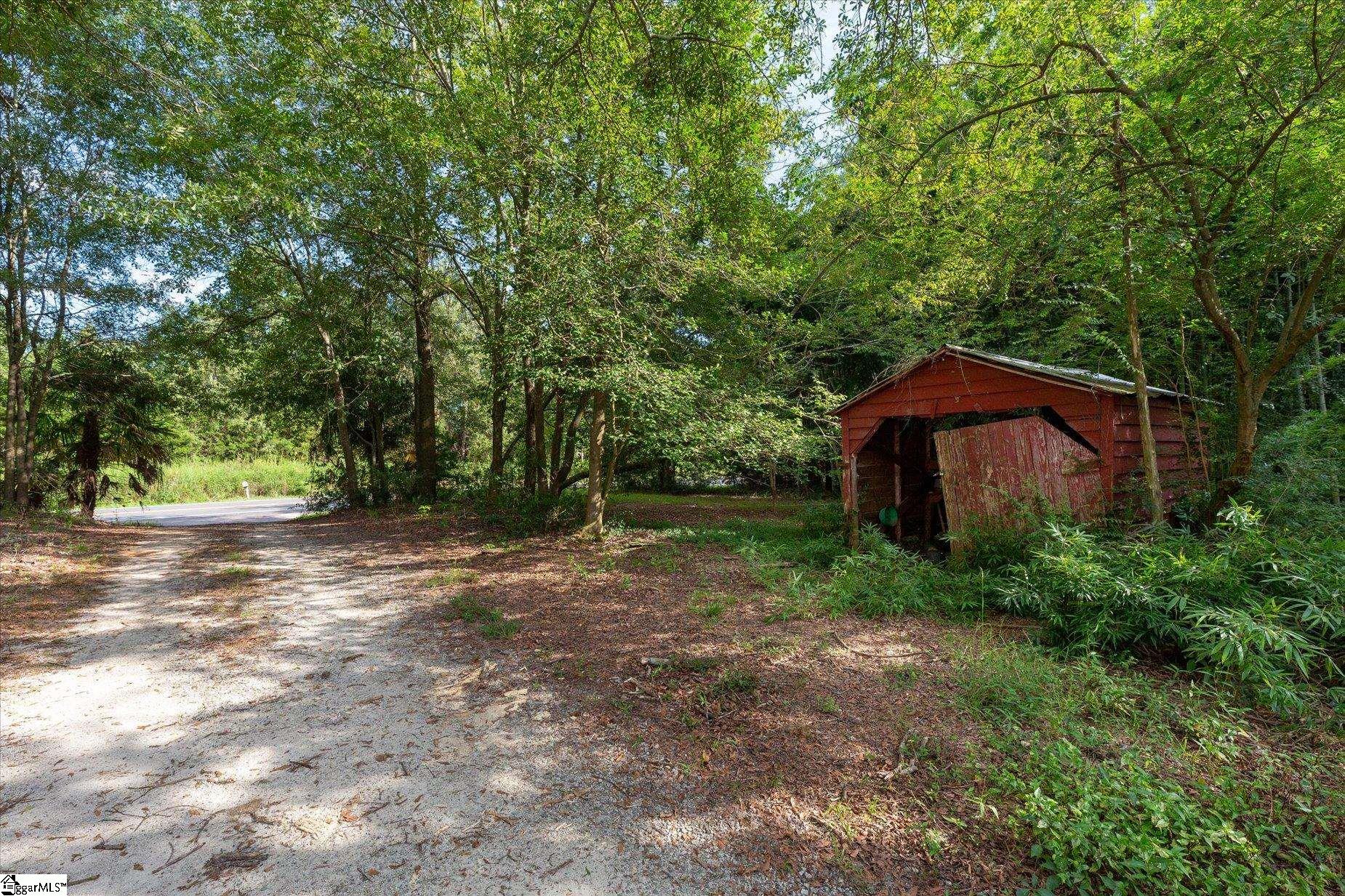 737 Burnt Mill Creek Road Mountville, SC 29370