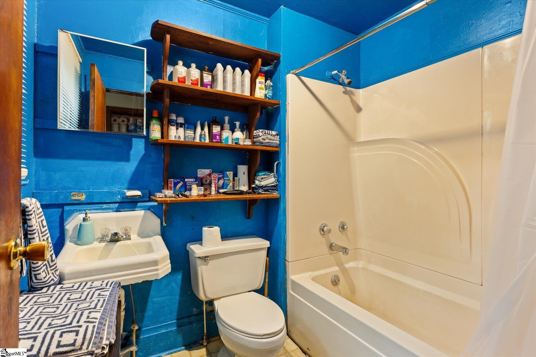 737 Burnt Mill Creek Road Mountville, SC 29370