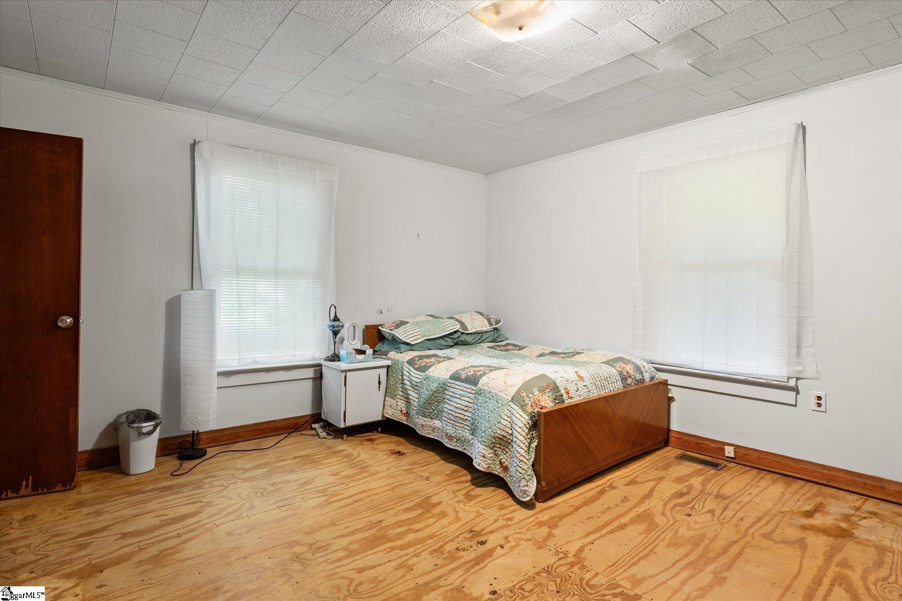 737 Burnt Mill Creek Road Mountville, SC 29370