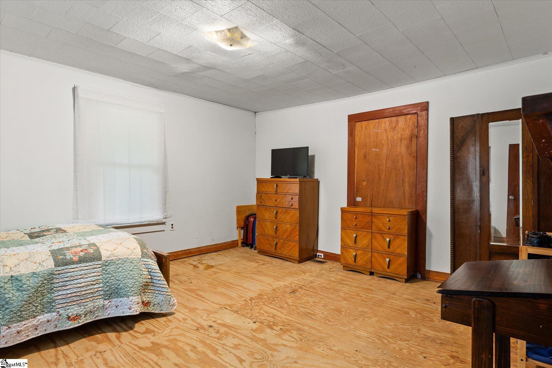 737 Burnt Mill Creek Road Mountville, SC 29370
