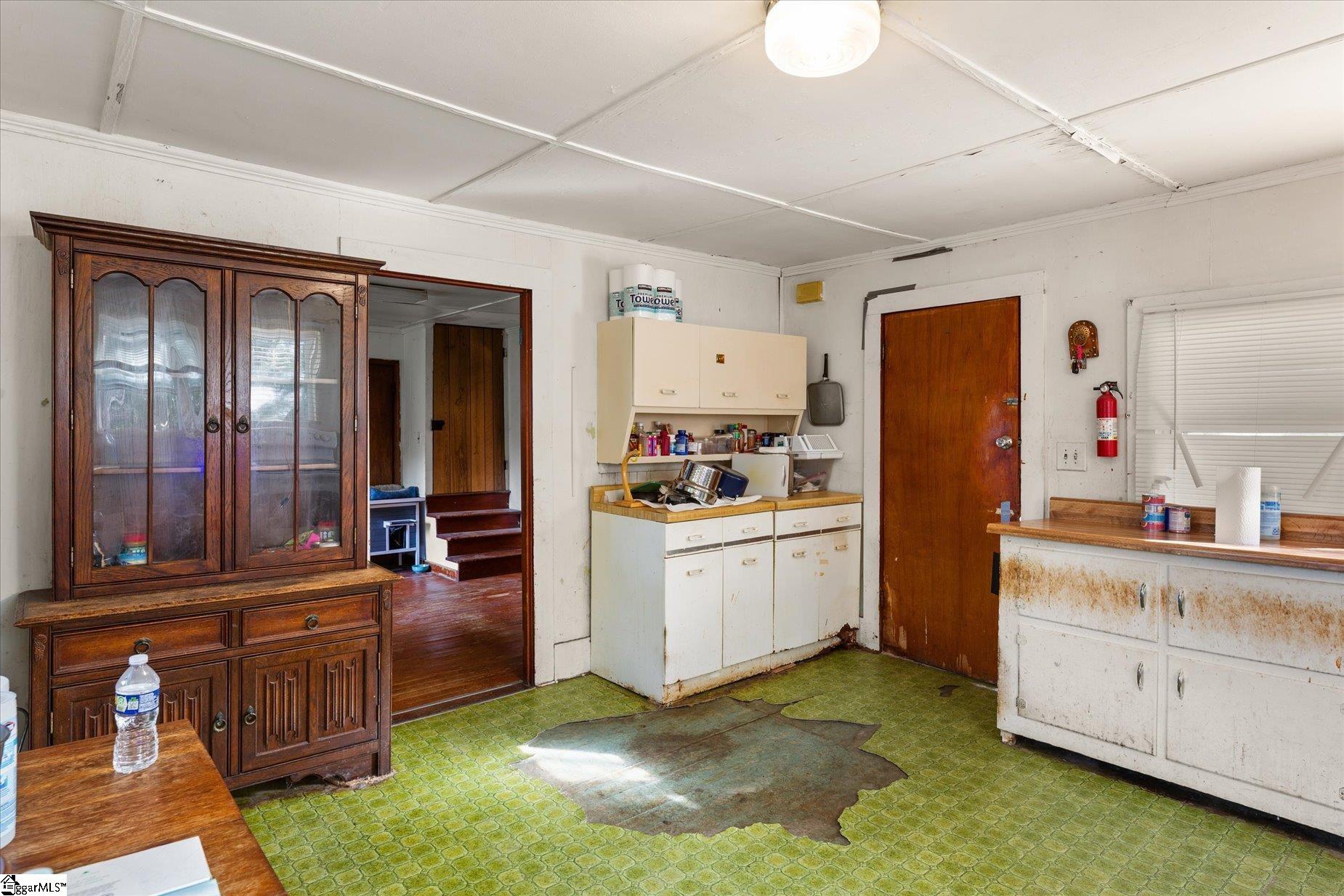 737 Burnt Mill Creek Road Mountville, SC 29370