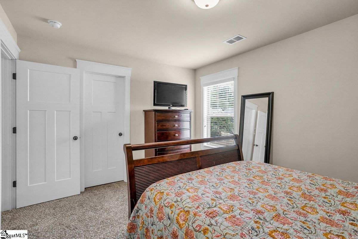 128 Summer Oak Lane Simpsonville, SC 29680