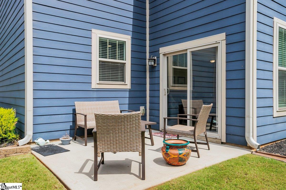 128 Summer Oak Lane Simpsonville, SC 29680