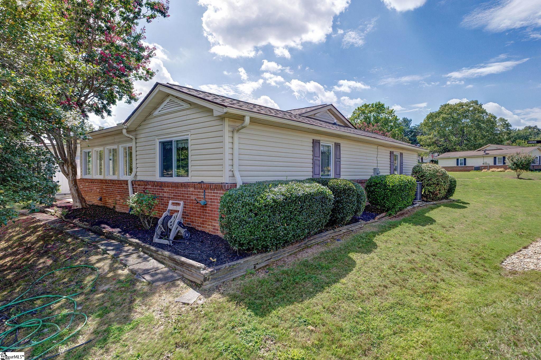 101 Lakeside Court Greenville, SC 29615