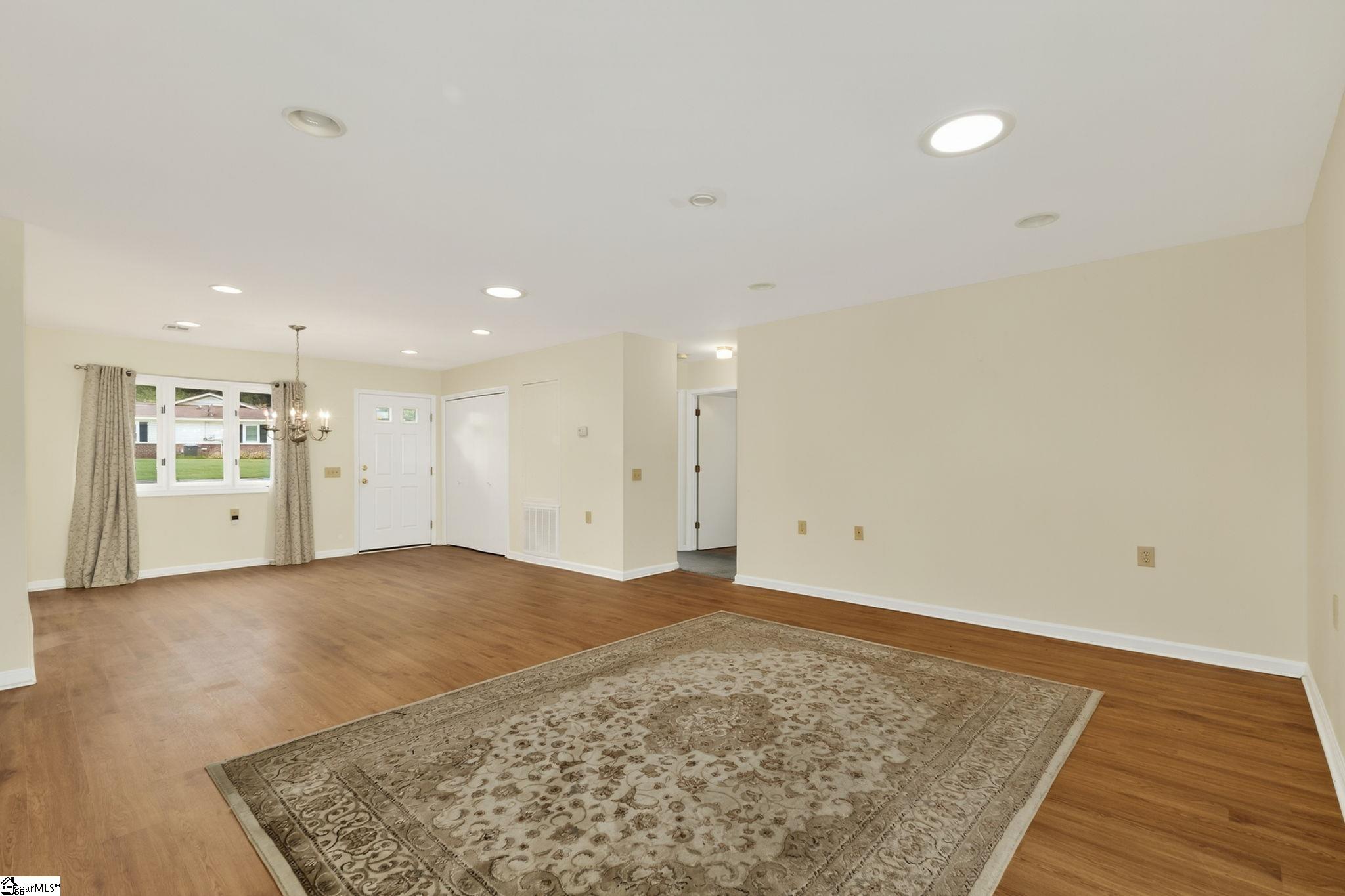 101 Lakeside Court Greenville, SC 29615