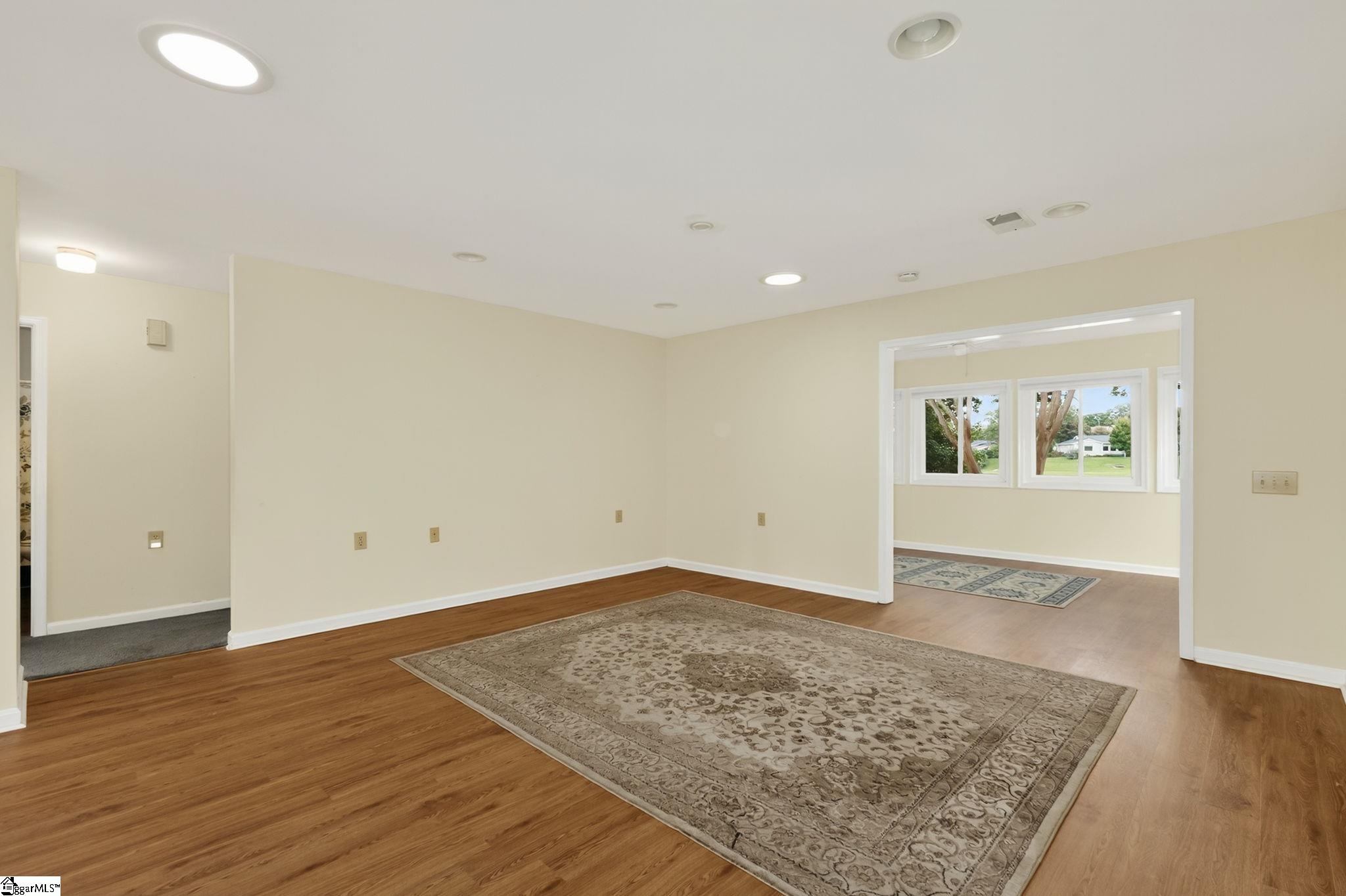 101 Lakeside Court Greenville, SC 29615
