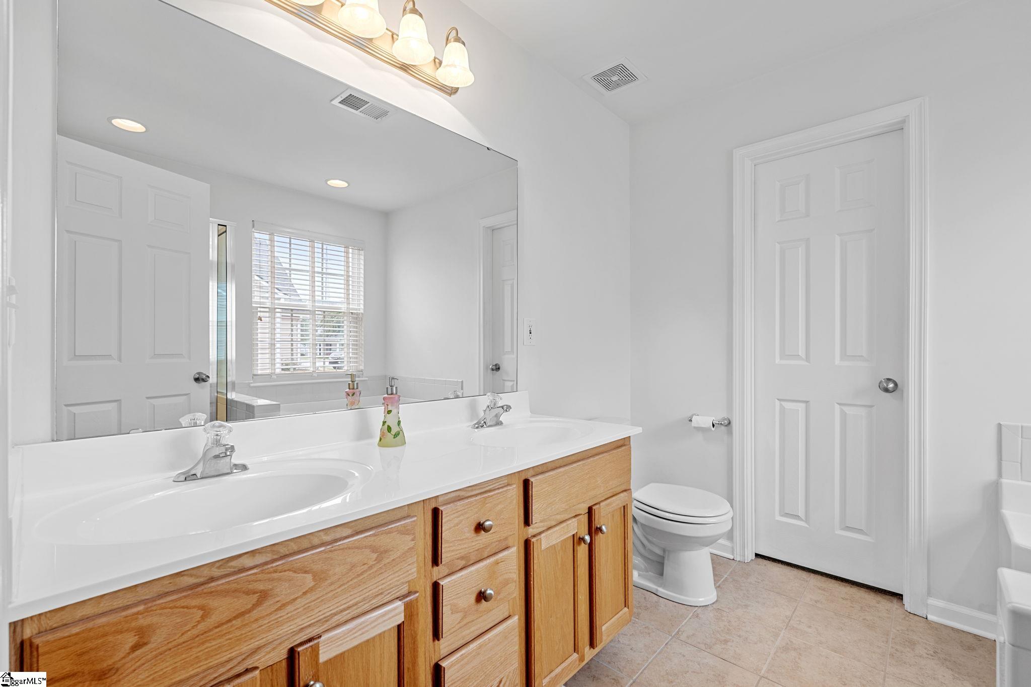9 Wateree Way Simpsonville, SC 29680