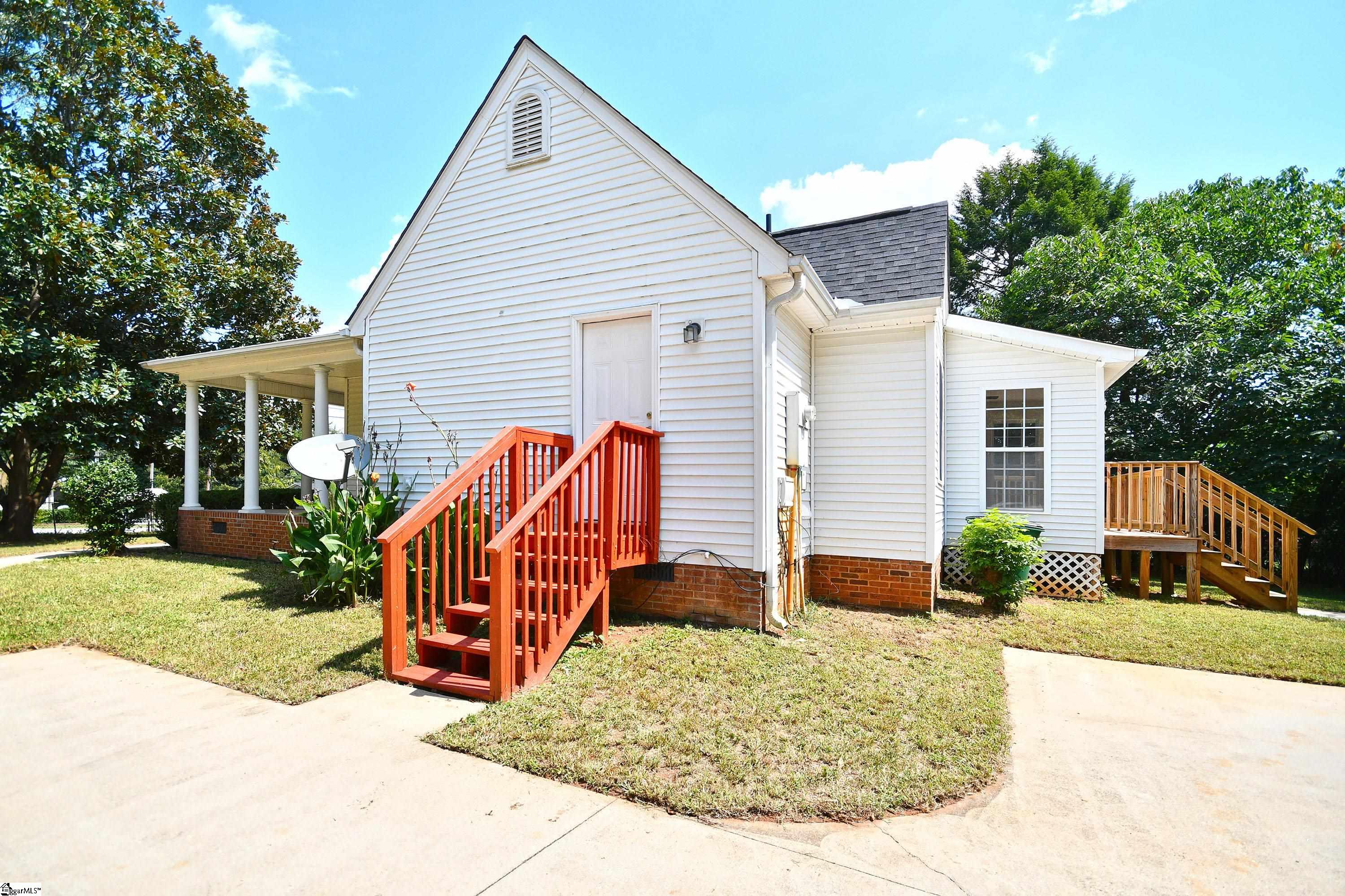 102 Tripp Street Williamston, SC 29697