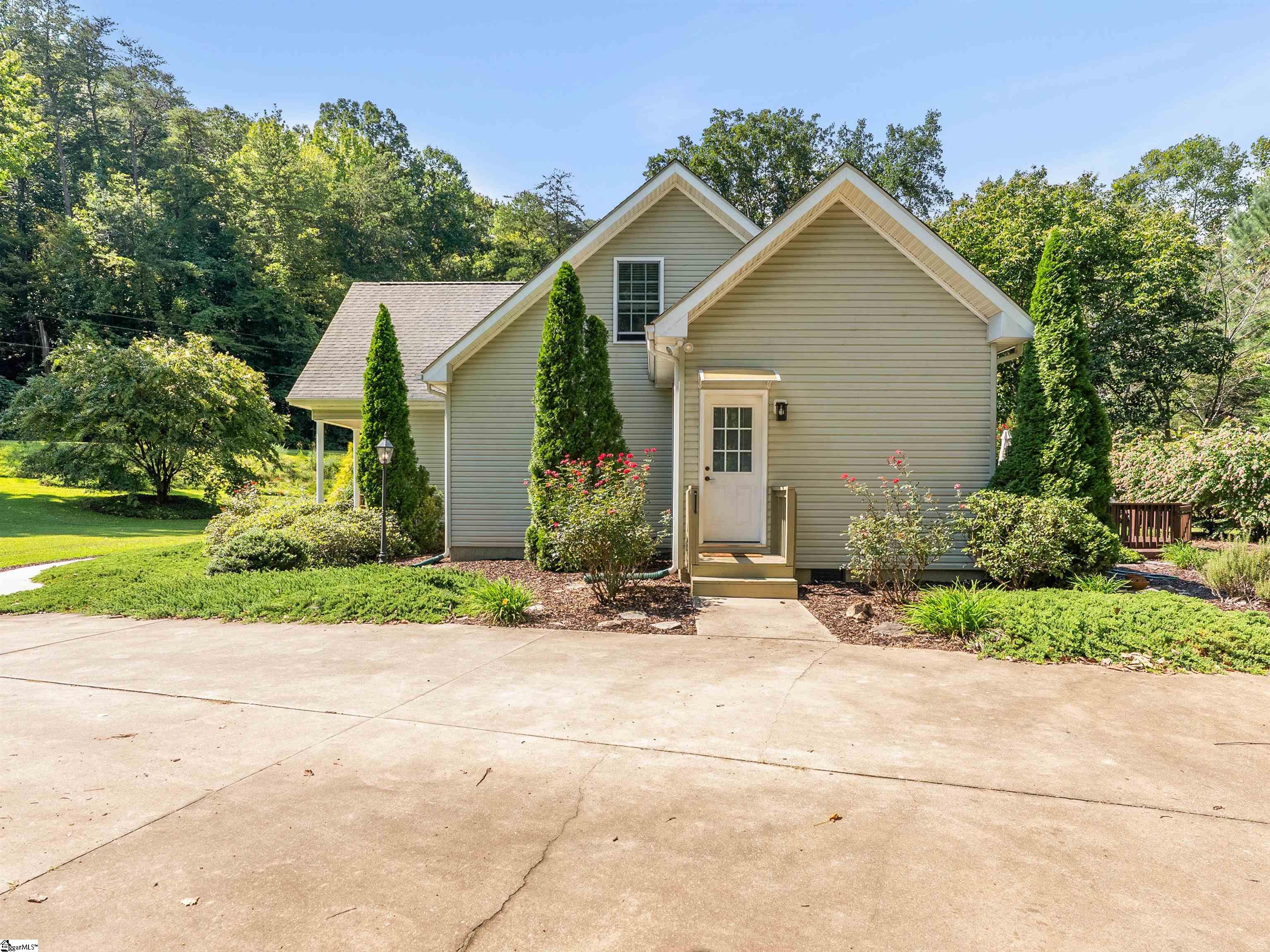 19 Lynnbrook Way Columbus, NC 28722
