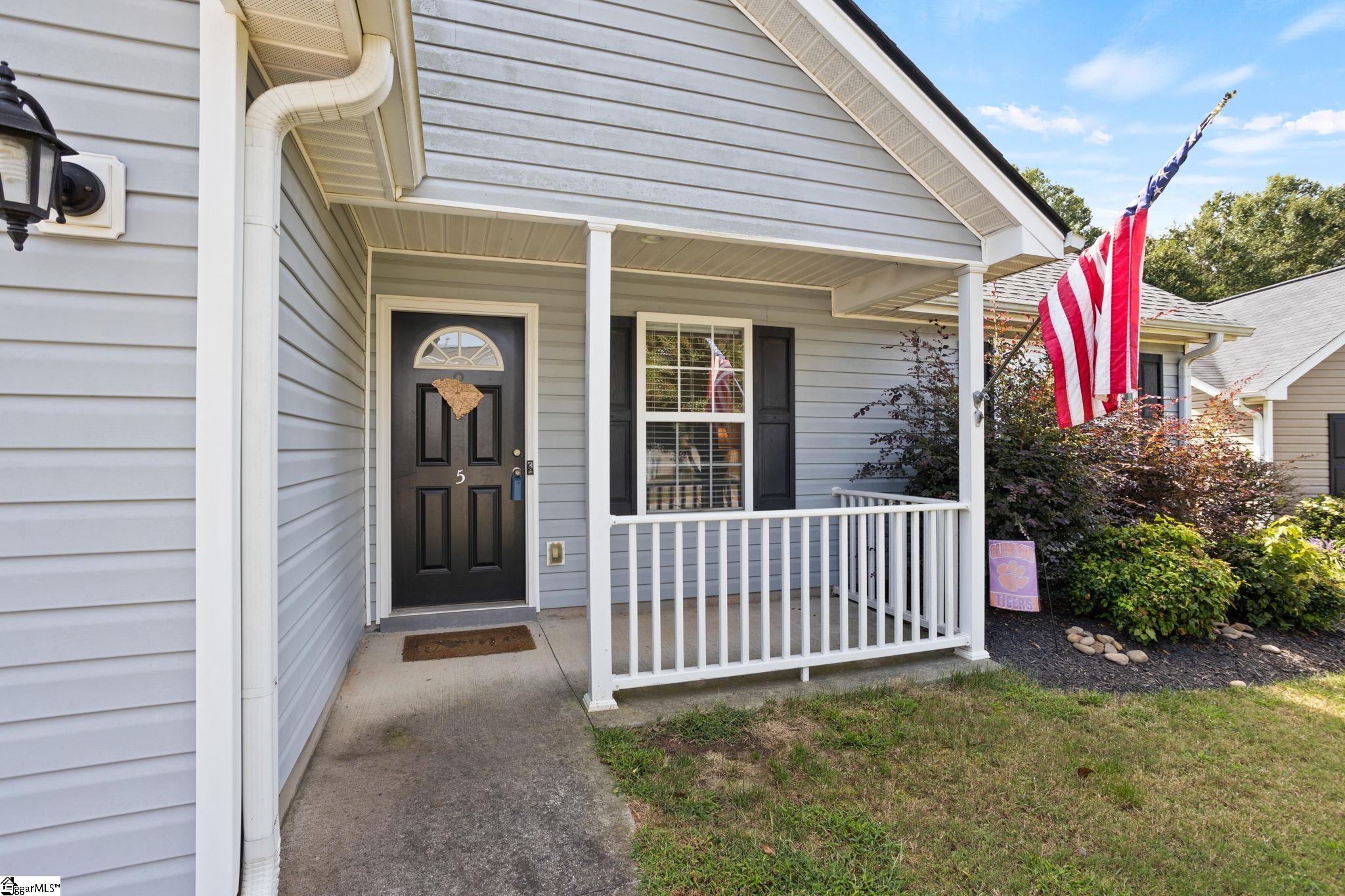 5 Calalla Court Taylors, SC 29687-5471