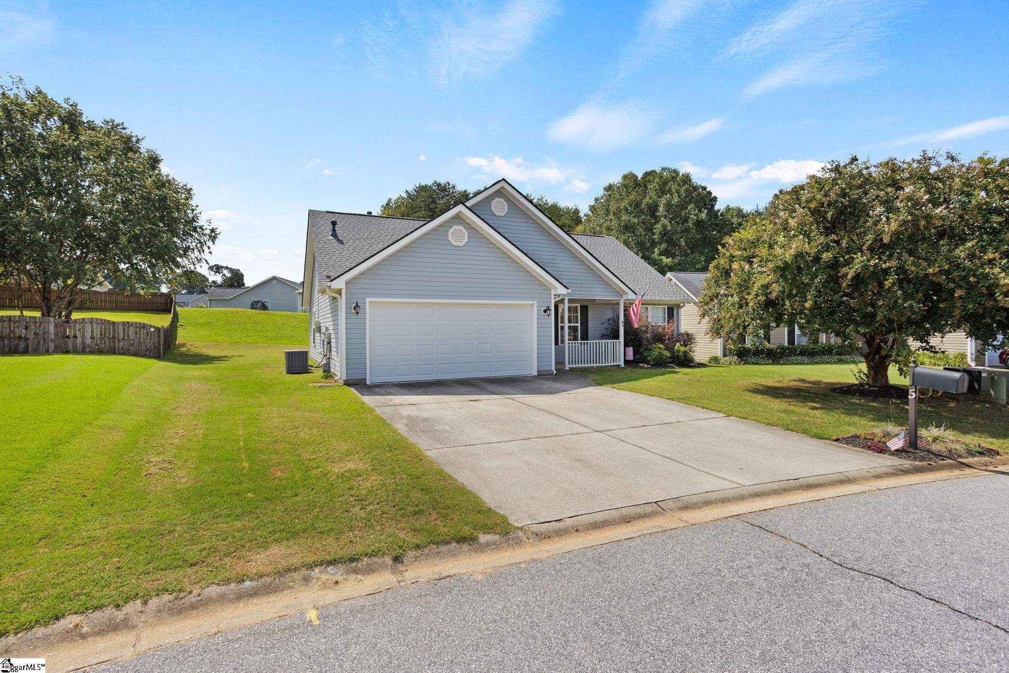 5 Calalla Court Taylors, SC 29687-5471