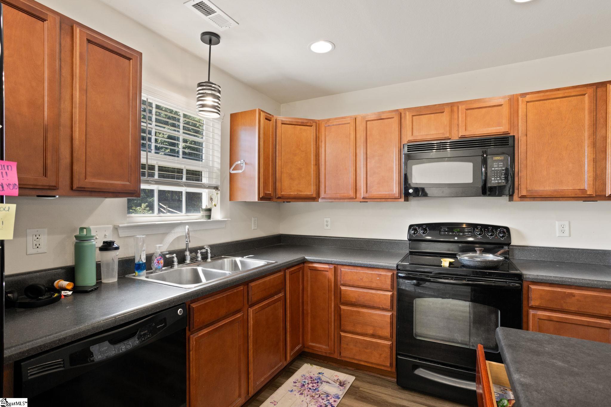 5 Calalla Court Taylors, SC 29687-5471