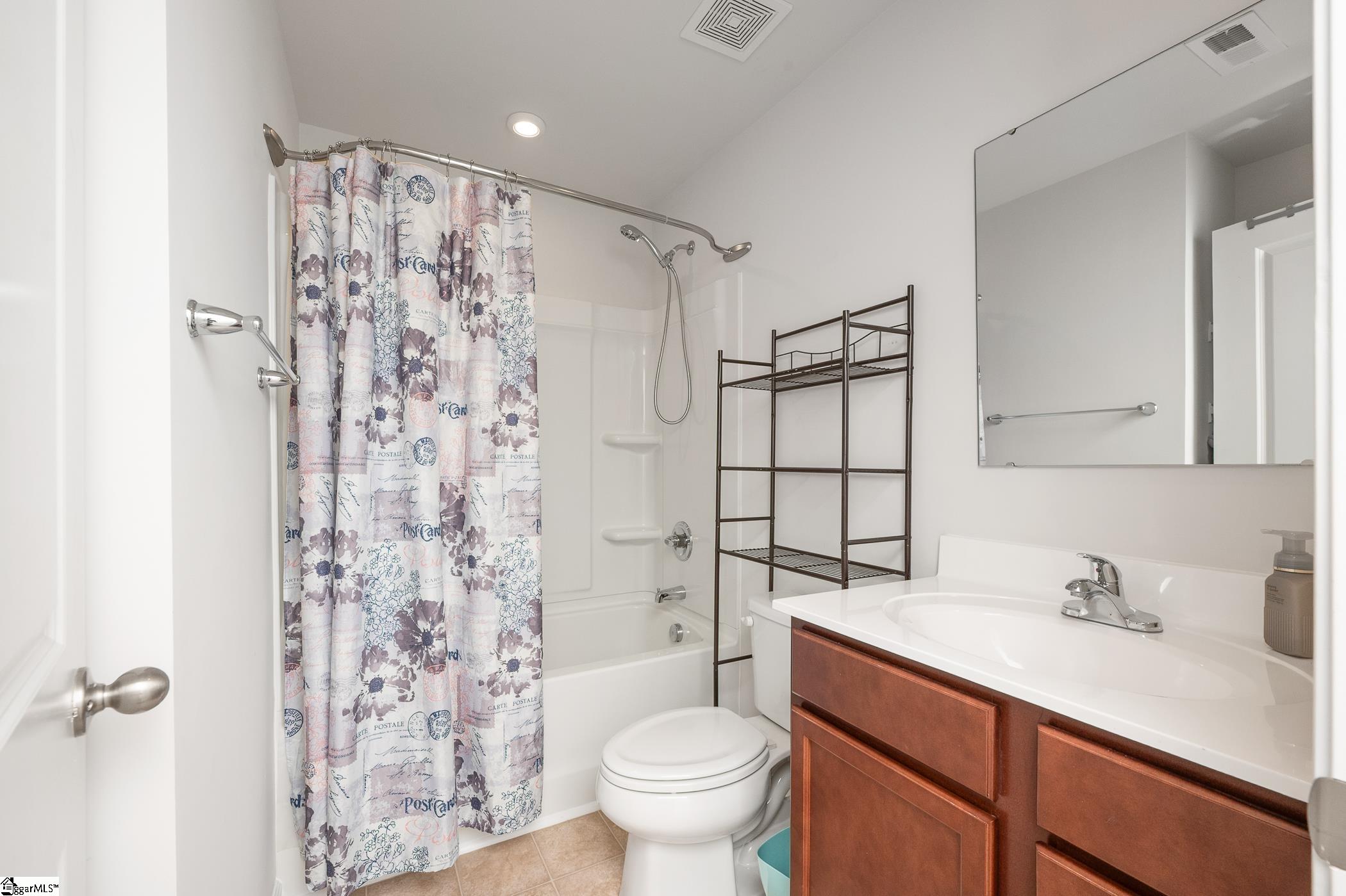 126 Fernside Court Greenville, SC 29617