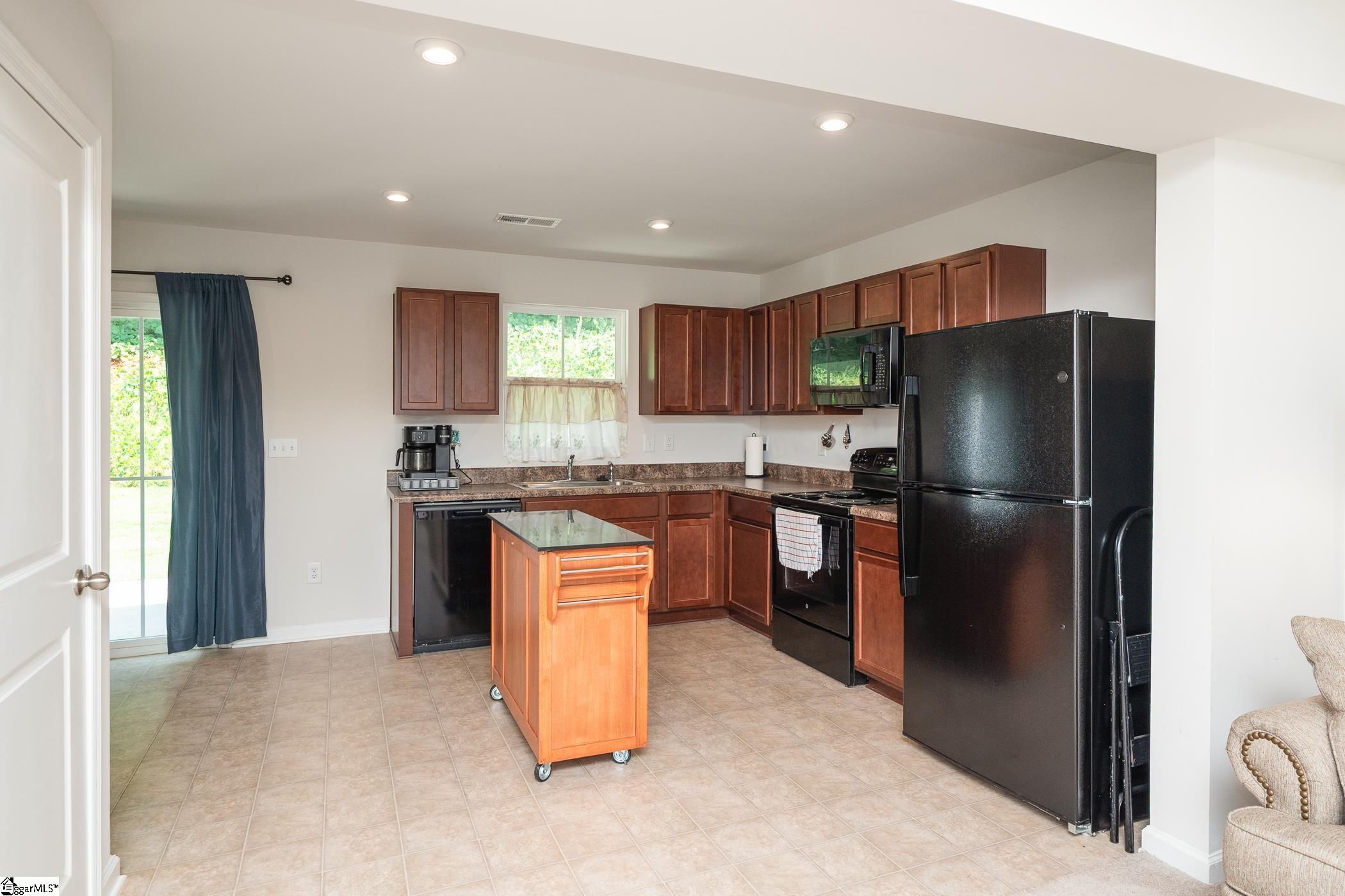 126 Fernside Court Greenville, SC 29617