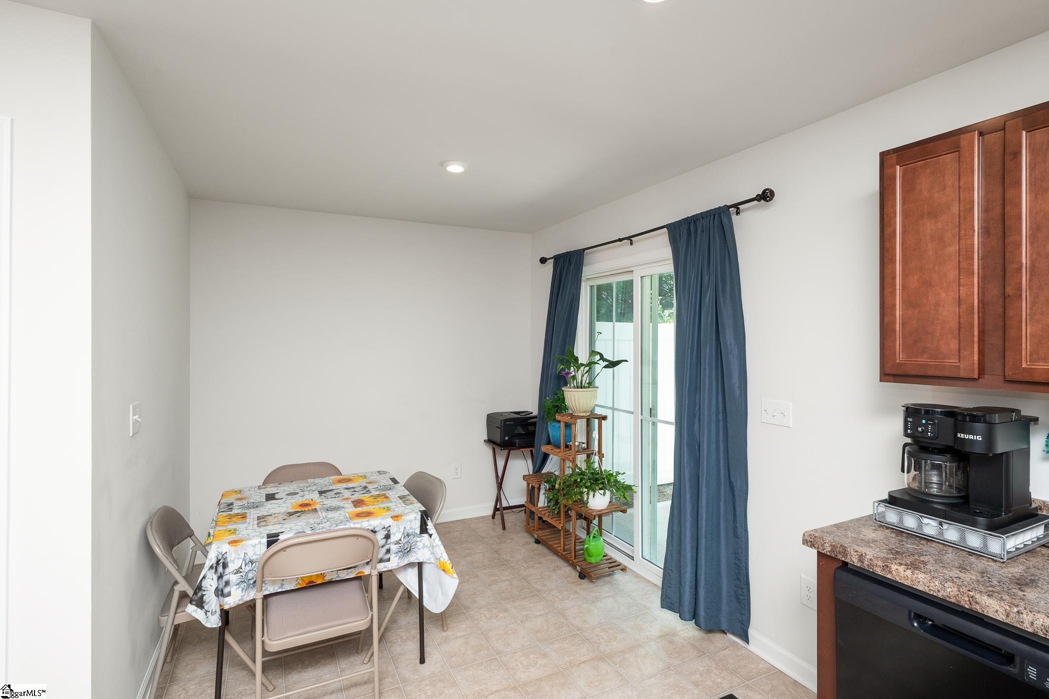 126 Fernside Court Greenville, SC 29617