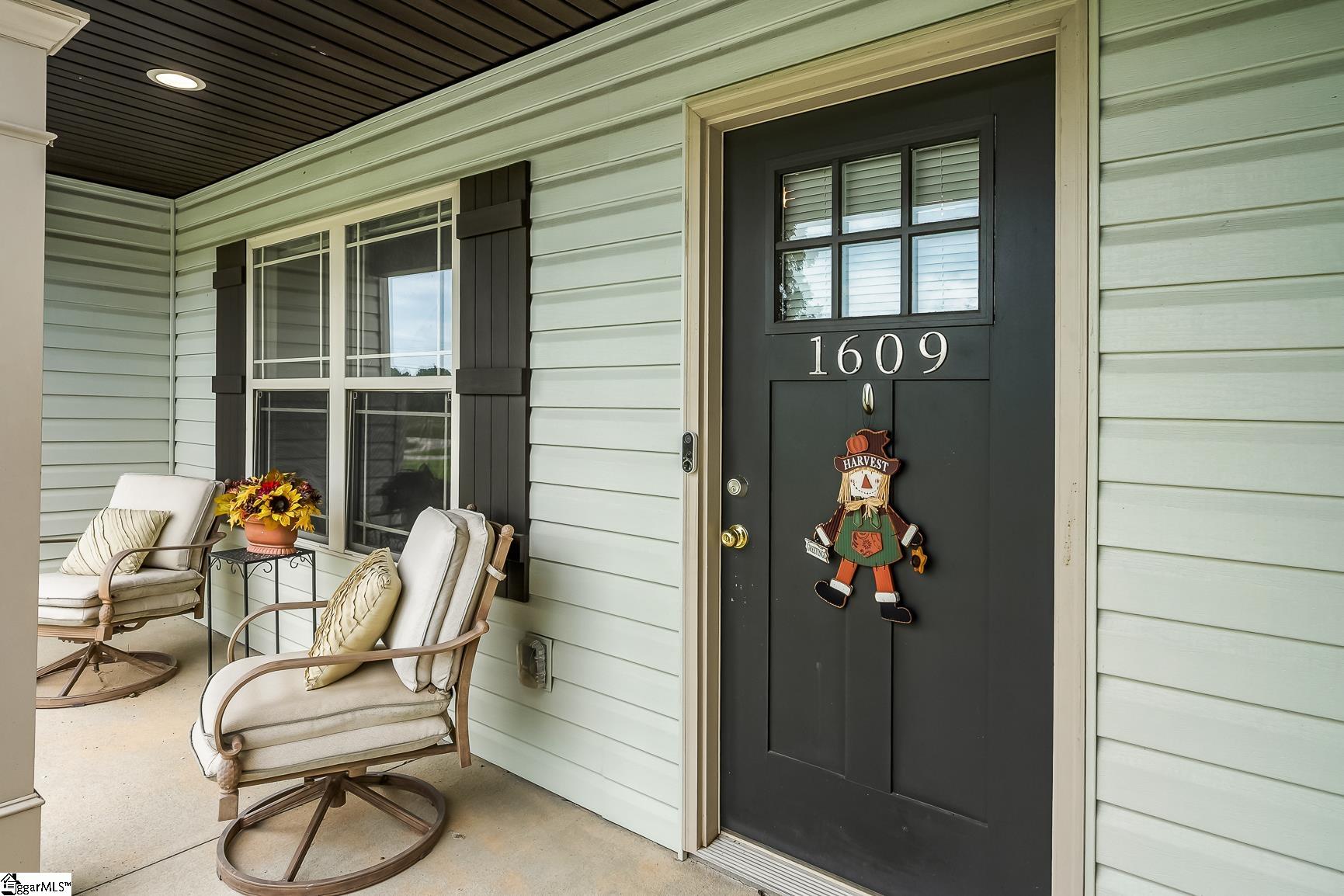 1609 Currys Lake Road Gray Court, SC 29645