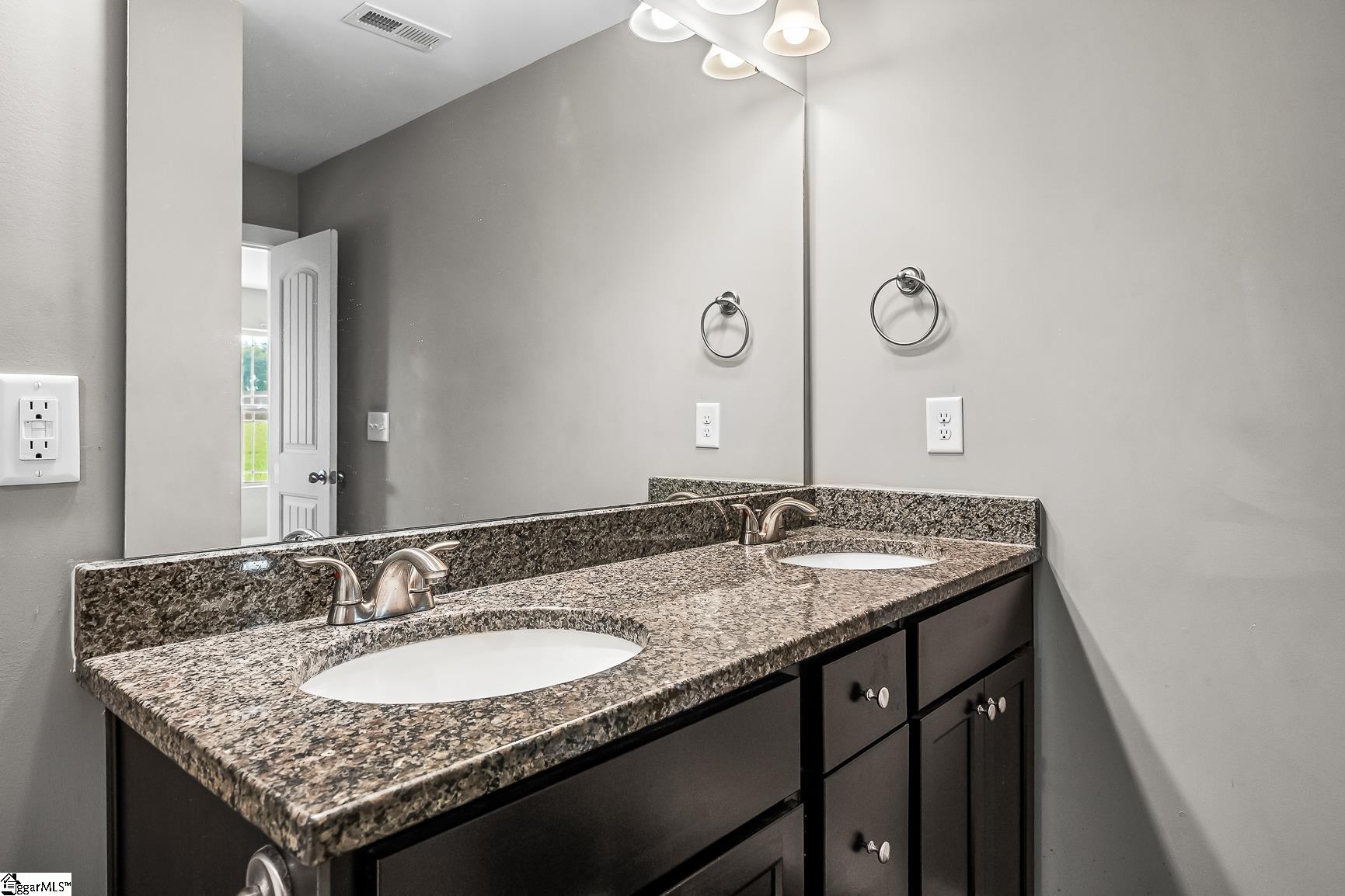 1609 Currys Lake Road Gray Court, SC 29645