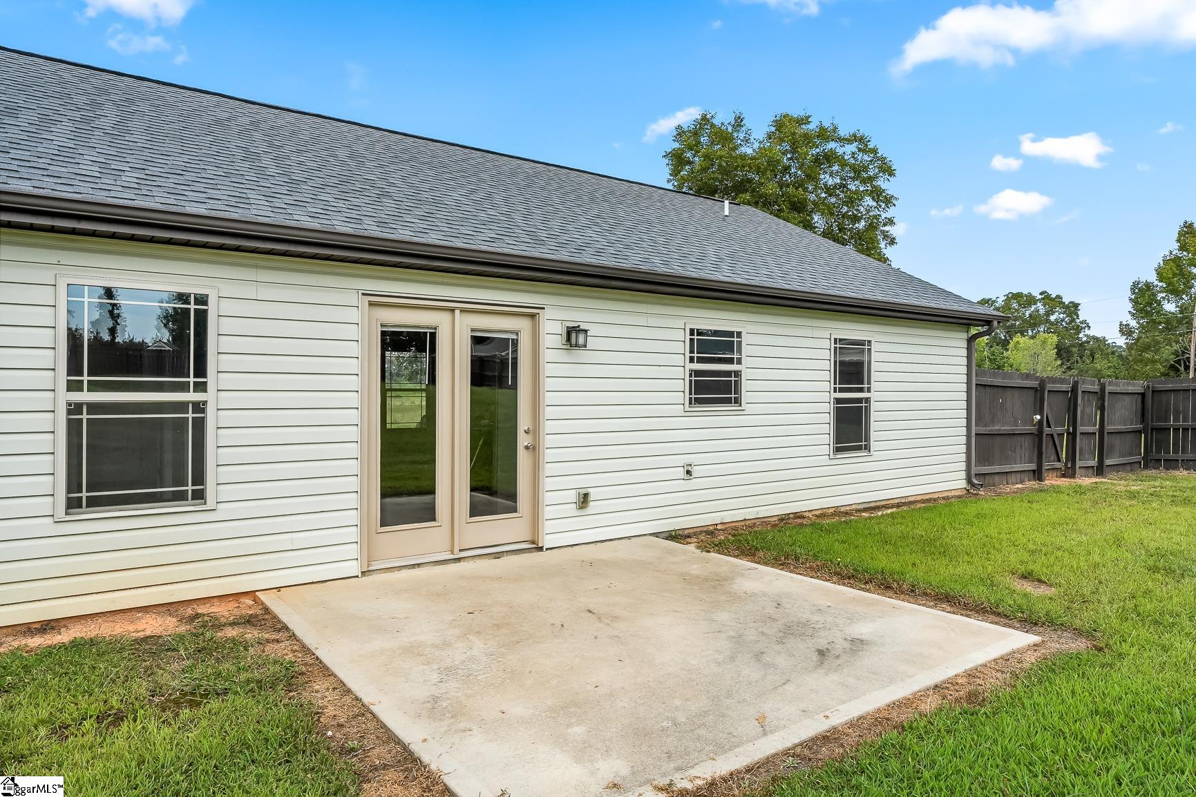 1609 Currys Lake Road Gray Court, SC 29645