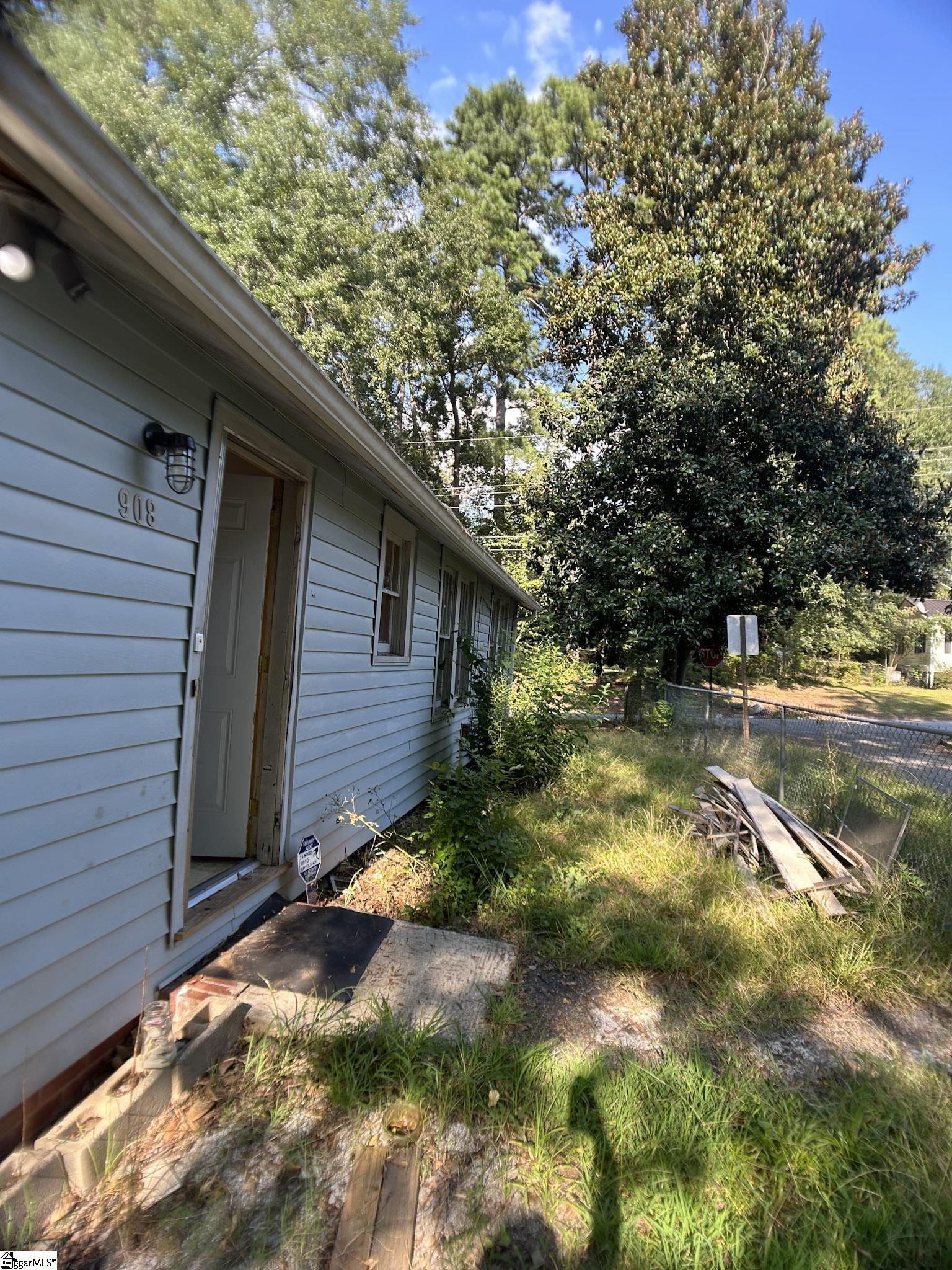 908 Kennedy Street Anderson, SC 29624