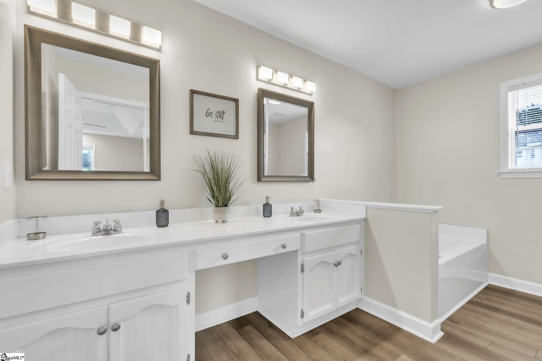 108 Brooke Lee Circle Taylors, SC 29687