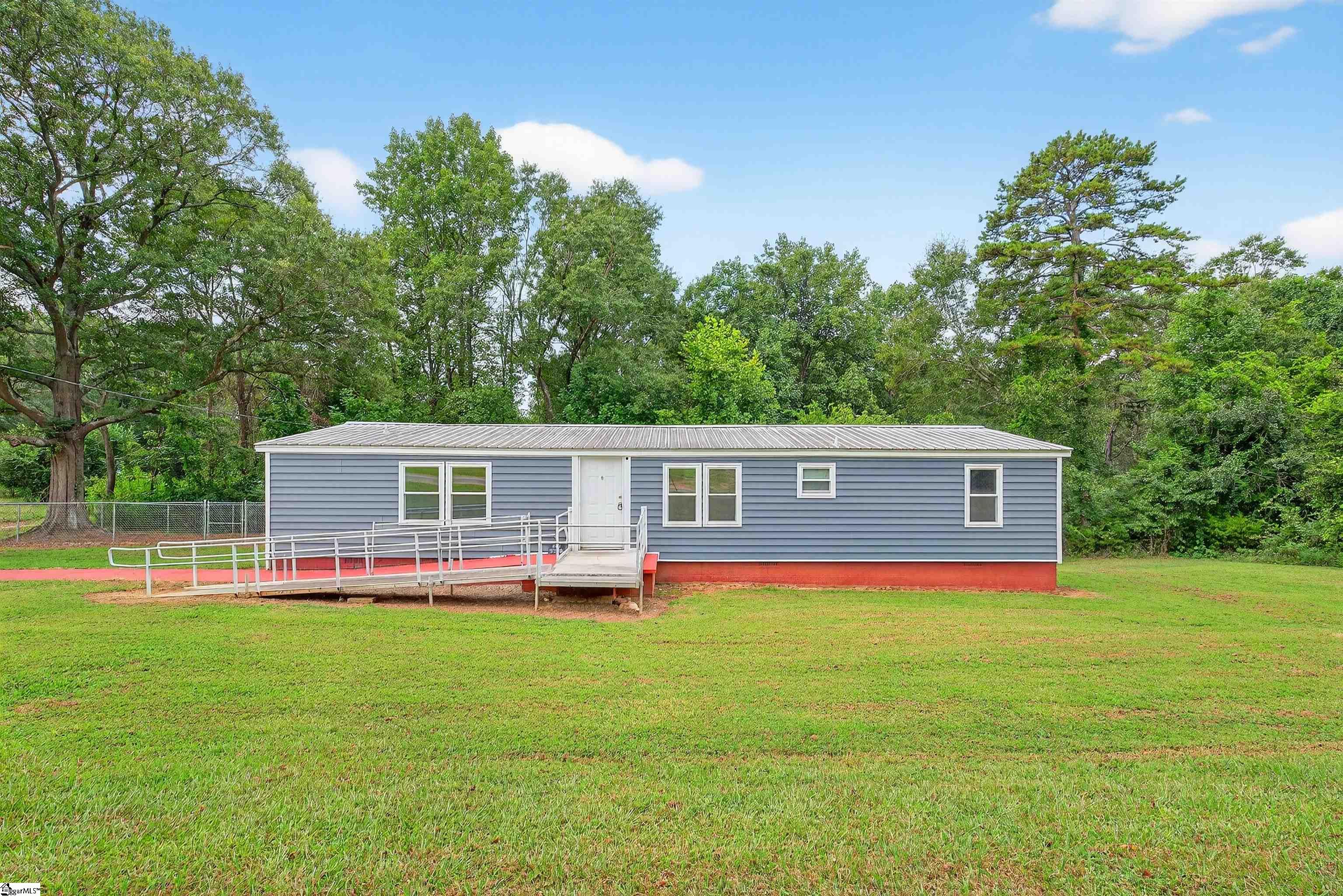 115 Riverview Park Cowpens, SC 29330