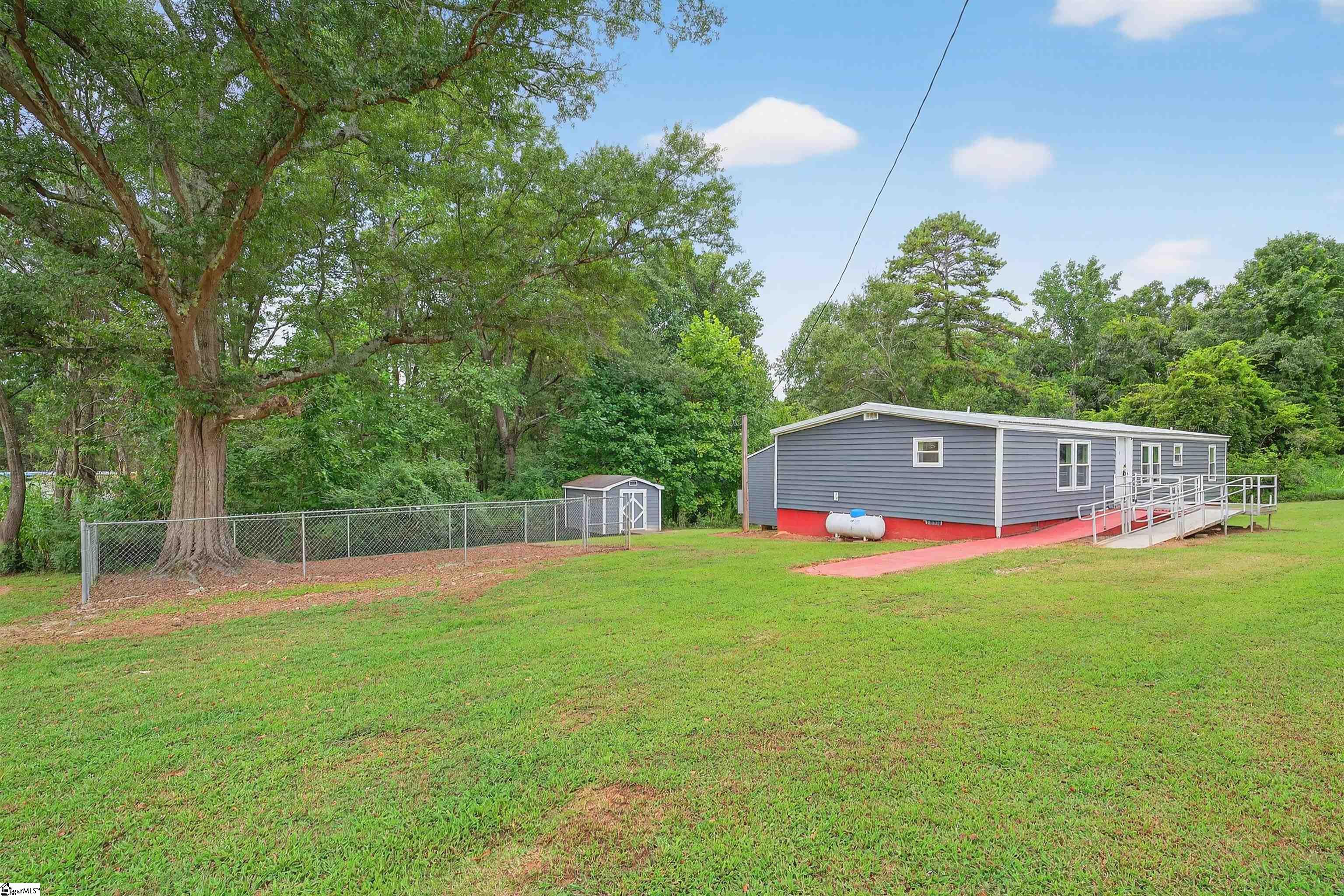 115 Riverview Park Cowpens, SC 29330