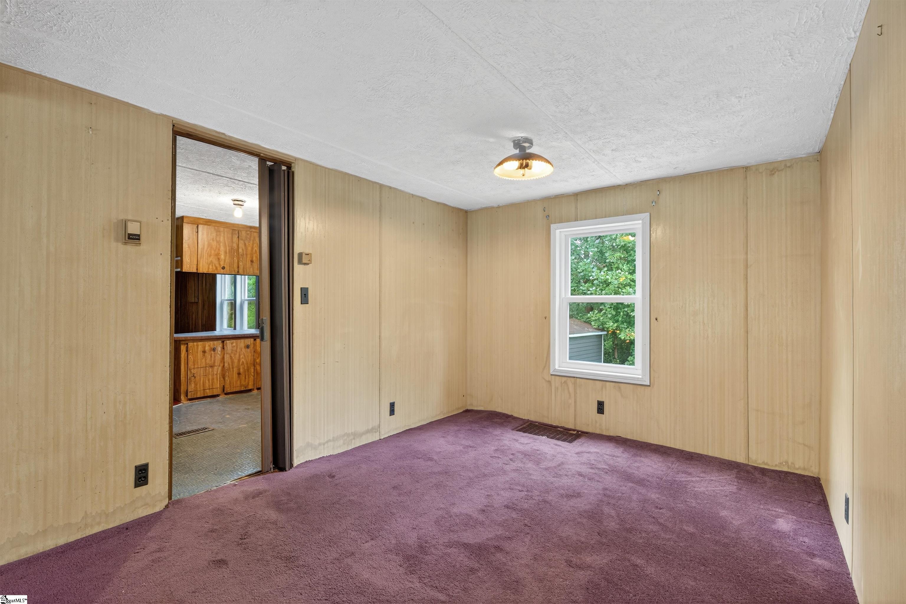 115 Riverview Park Cowpens, SC 29330