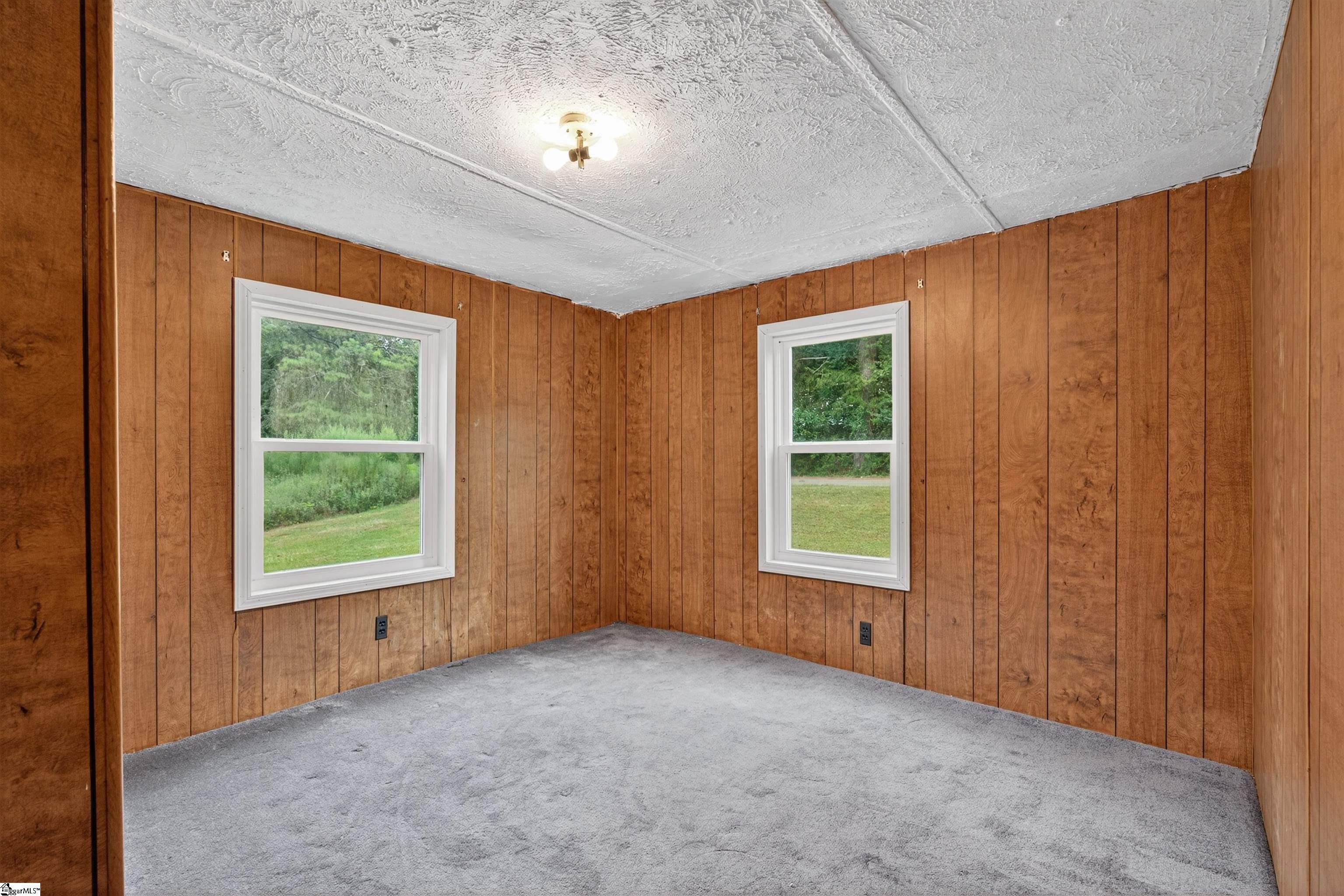 115 Riverview Park Cowpens, SC 29330